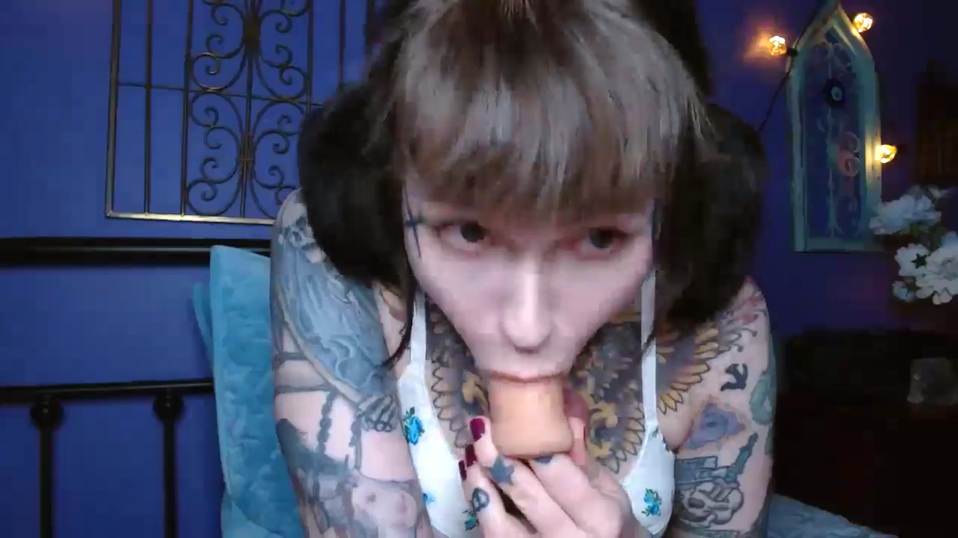Gallery image thumbnail from NecroNicki's myfreecams stream on, 07/13/2024, 08:48 image 17 of 20