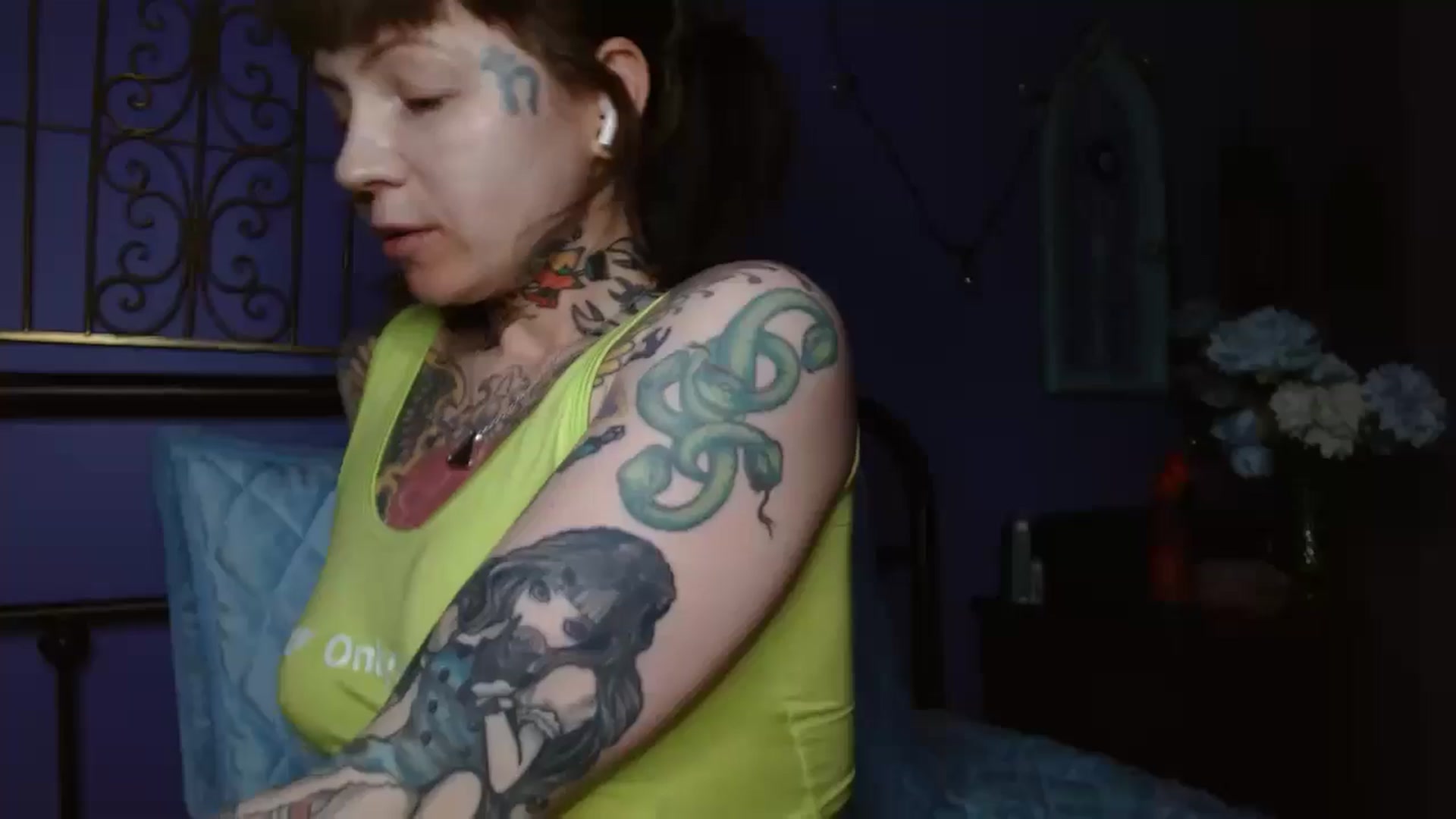 Gallery image thumbnail from NecroNicki's myfreecams stream on, 08/08/2024, 09:23 image 2 of 20