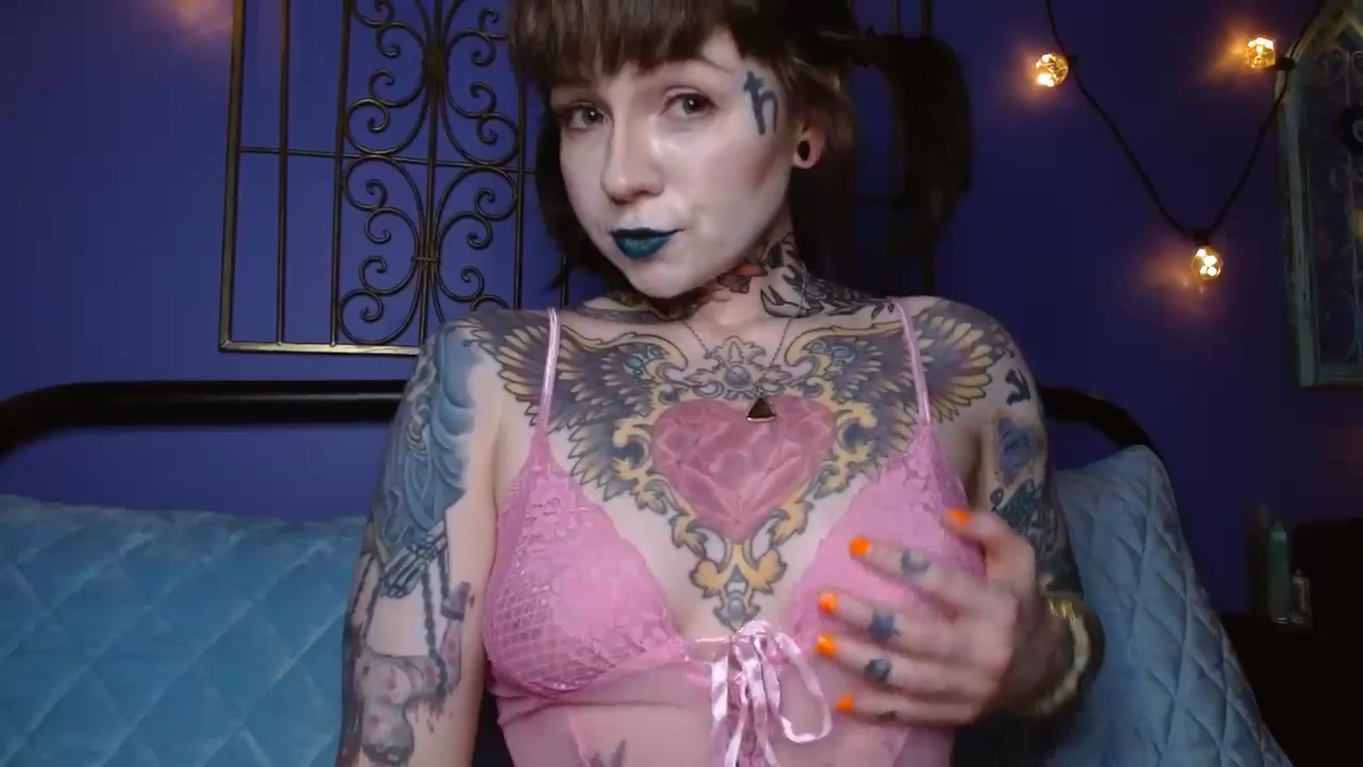 Gallery image thumbnail from NecroNicki's myfreecams stream on, 08/16/2024, 10:13 image 15 of 20