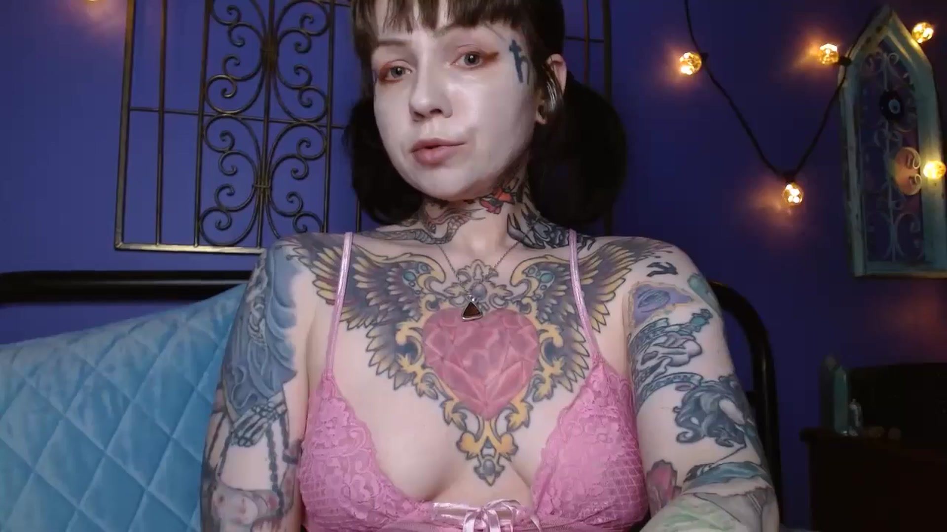 Gallery image thumbnail from NecroNicki's myfreecams stream on, 08/18/2024, 09:38 image 19 of 20