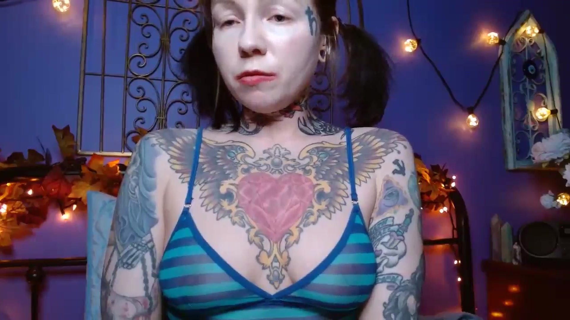 Gallery image thumbnail from NecroNicki's myfreecams stream on, 09/25/2024, 08:23 image 13 of 20