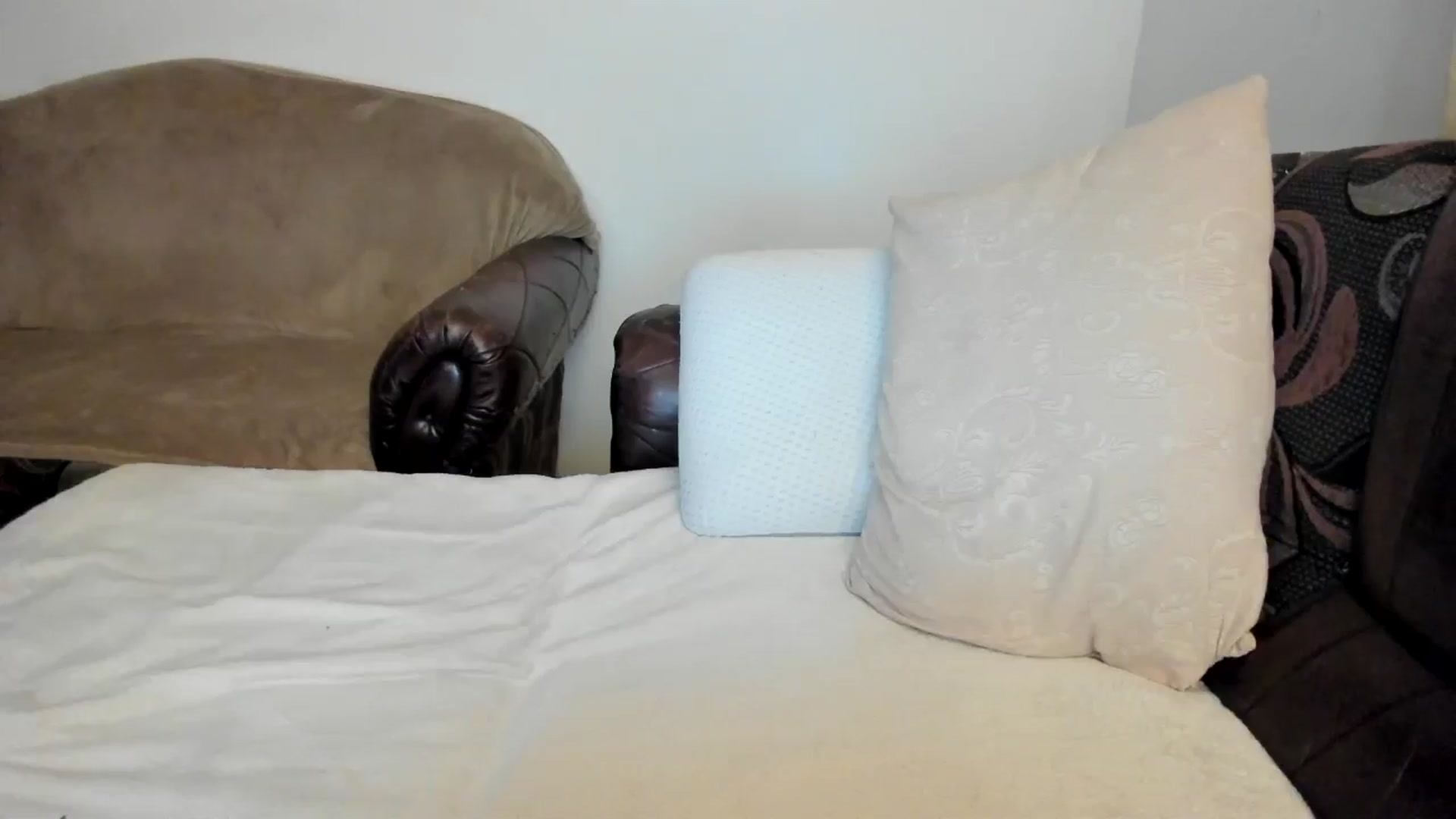 Gallery image thumbnail from Nefertitties's myfreecams stream on, 05/18/2024, 19:27 image 15 of 20