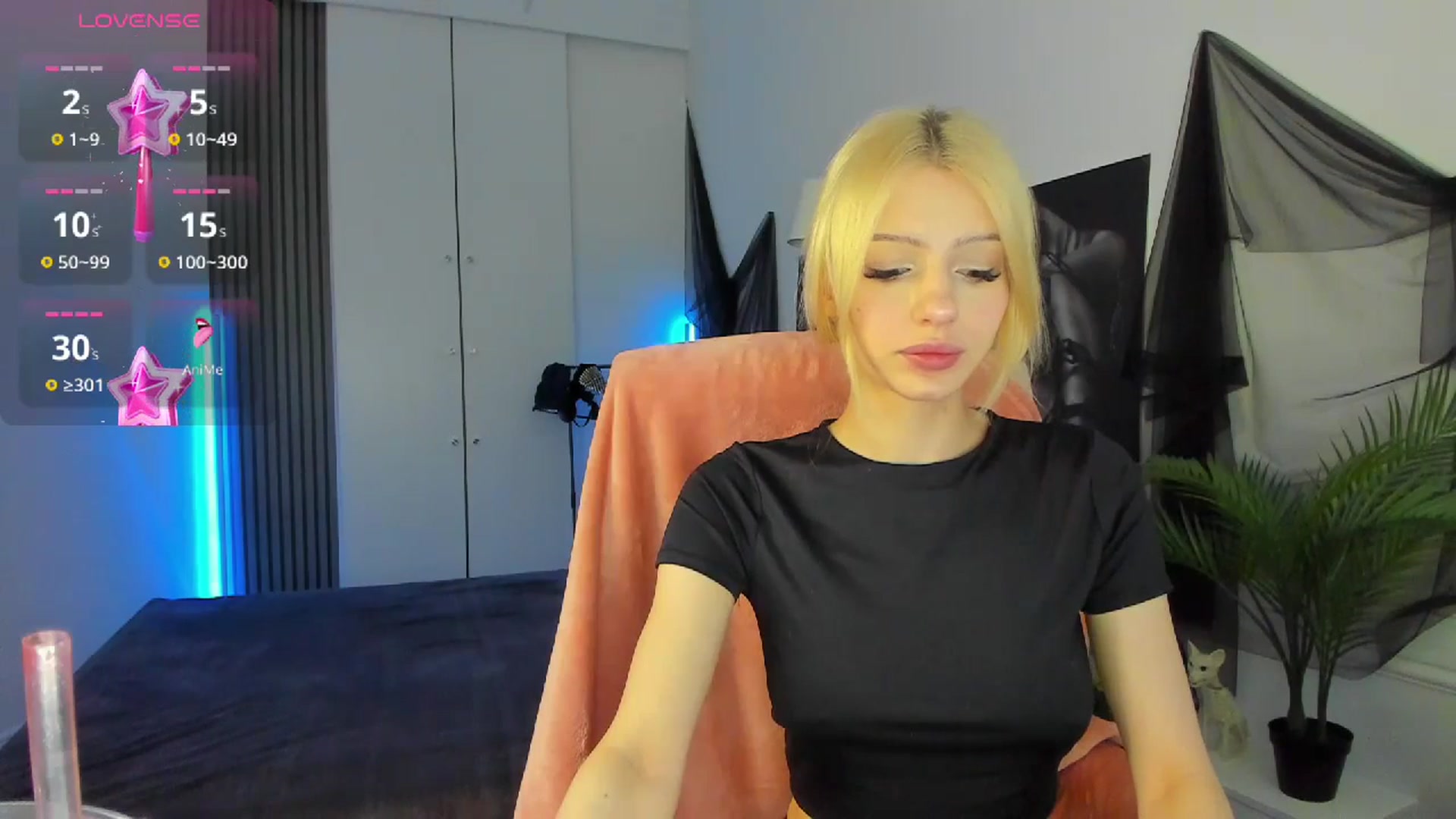 Gallery image thumbnail from NekoWhite's myfreecams stream on, 04/13/2026, 08:27 image 18 of 20