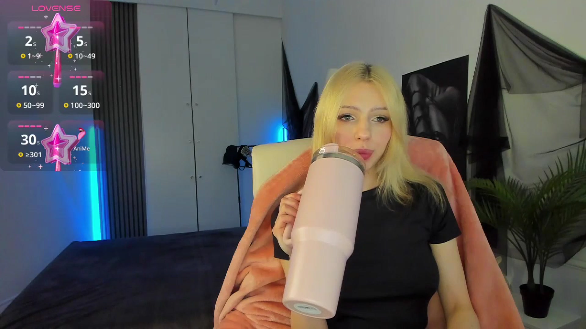 Gallery image thumbnail from NekoWhite's myfreecams stream on, 04/13/2026, 10:54 image 11 of 20