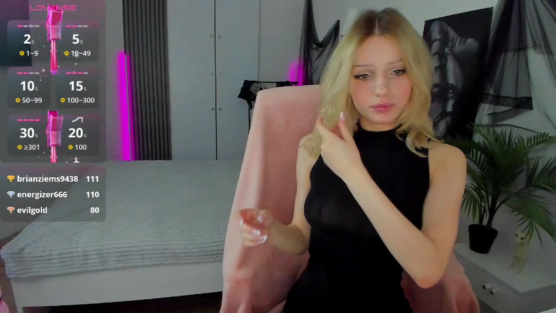 Gallery image thumbnail from NekoWhite's myfreecams stream on, 08/29/2026, 12:01 image 17 of 20
