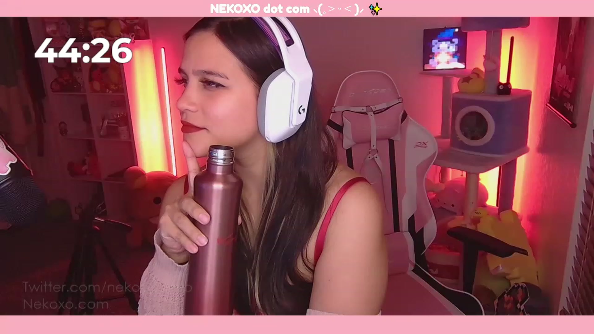 Gallery image thumbnail from Nekobeanxo's myfreecams stream on, 11/17/2022, 04:34 image 20 of 20