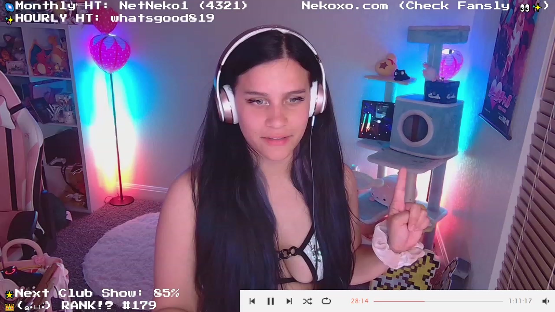 Gallery image thumbnail from Nekobeanxo's myfreecams stream on, 06/08/2023, 07:54 image 15 of 20