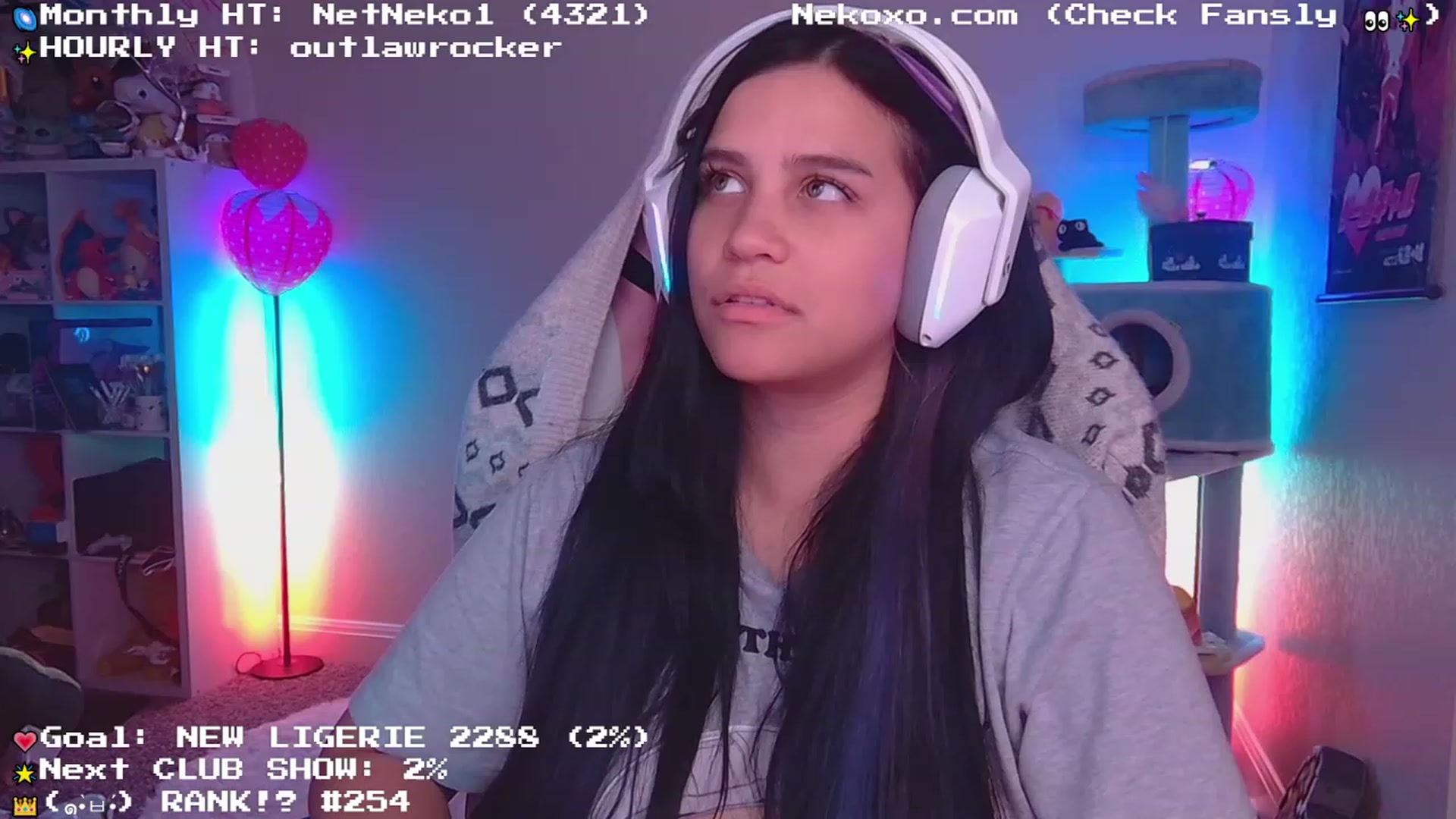 Gallery image thumbnail from Nekobeanxo's myfreecams stream on, 06/12/2023, 04:40 image 4 of 20
