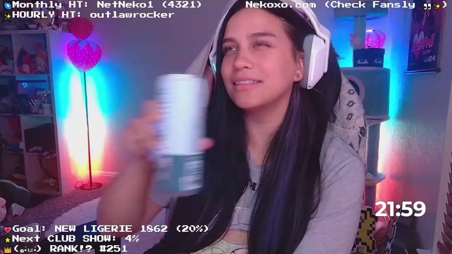 Gallery image thumbnail from Nekobeanxo's myfreecams stream on, 06/12/2023, 04:40 image 8 of 20