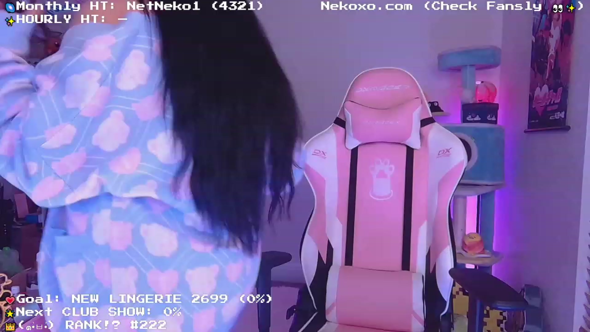 Gallery image thumbnail from Nekobeanxo's myfreecams stream on, 06/19/2023, 02:18 image 5 of 20