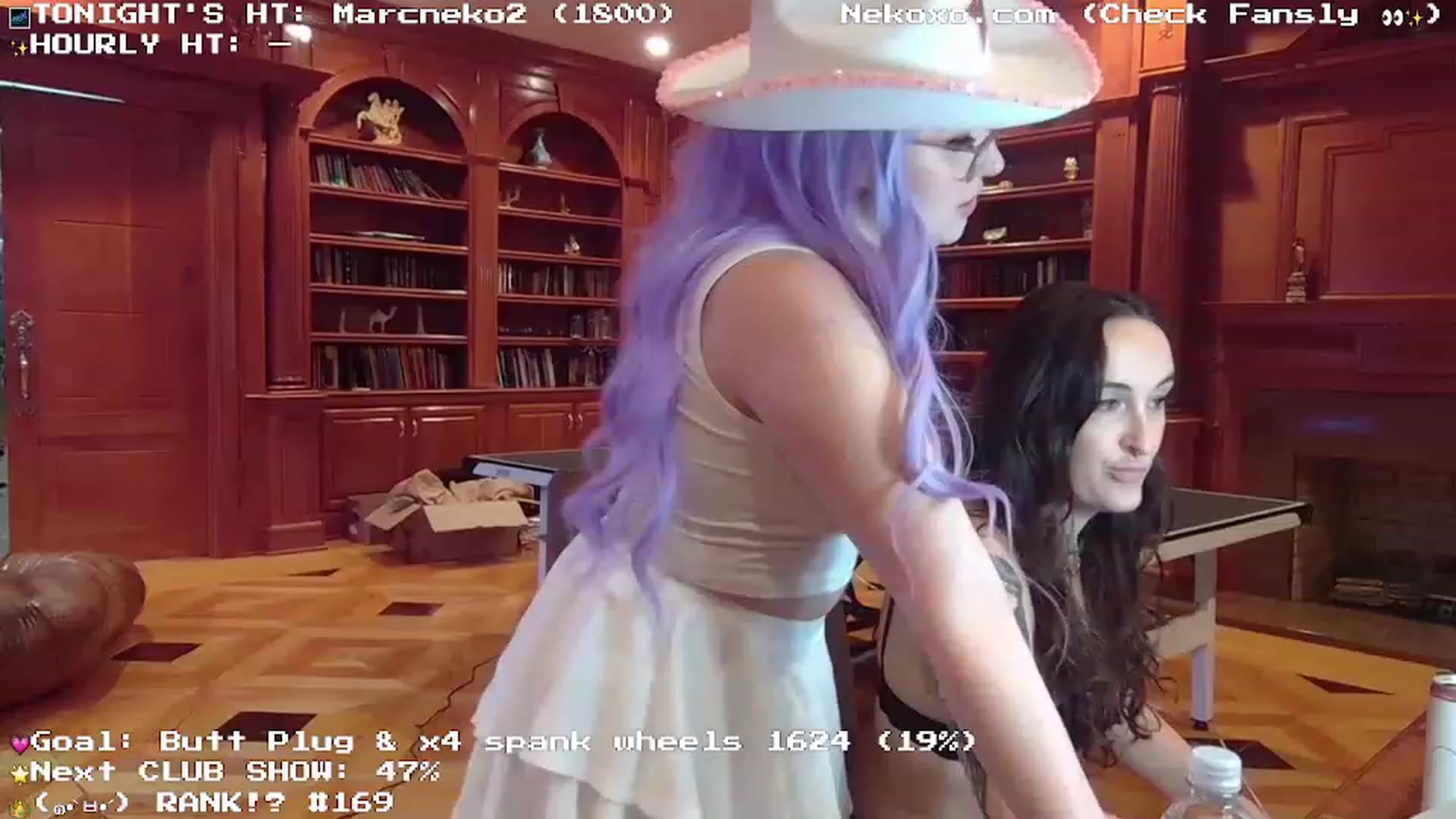 Gallery image thumbnail from Nekobeanxo's myfreecams stream on, 06/26/2023, 05:27 image 1 of 20