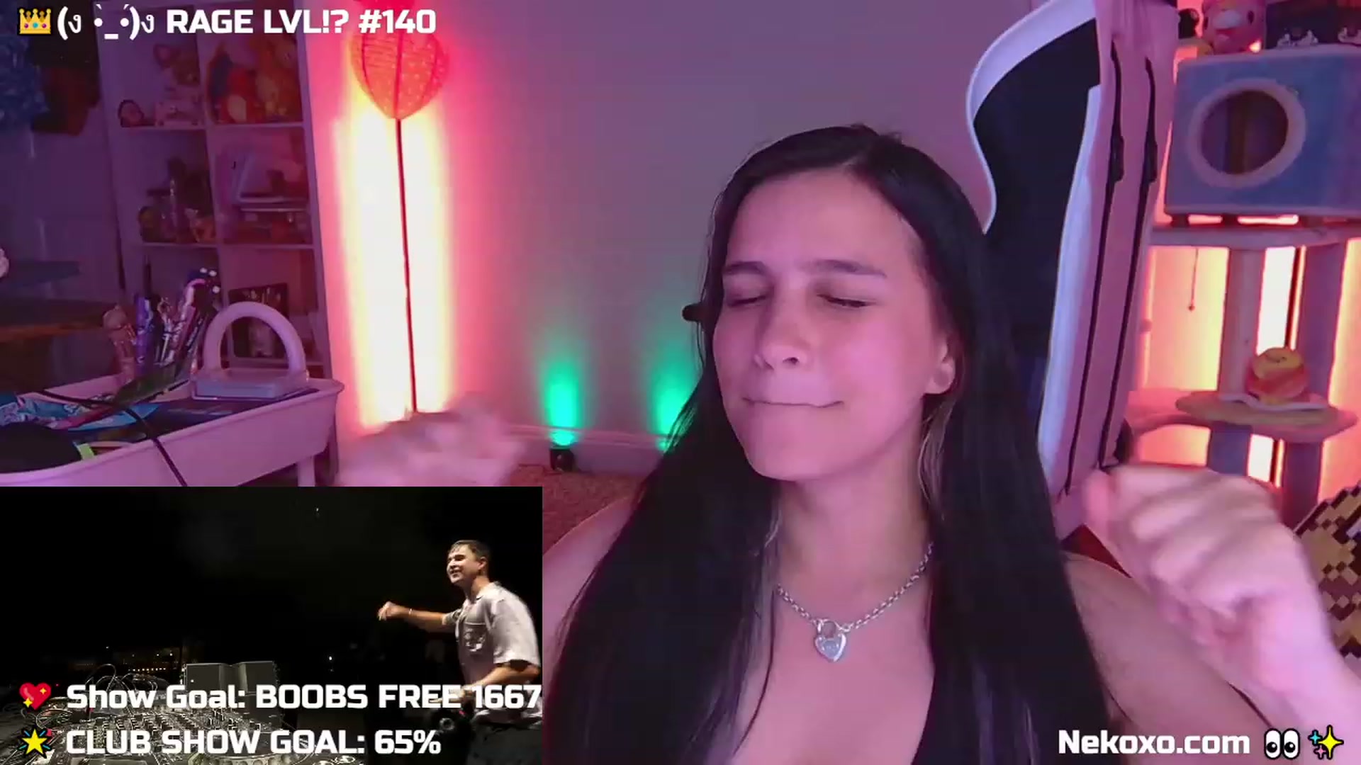 Gallery image thumbnail from Nekobeanxo's myfreecams stream on, 09/15/2023, 06:43 image 6 of 20