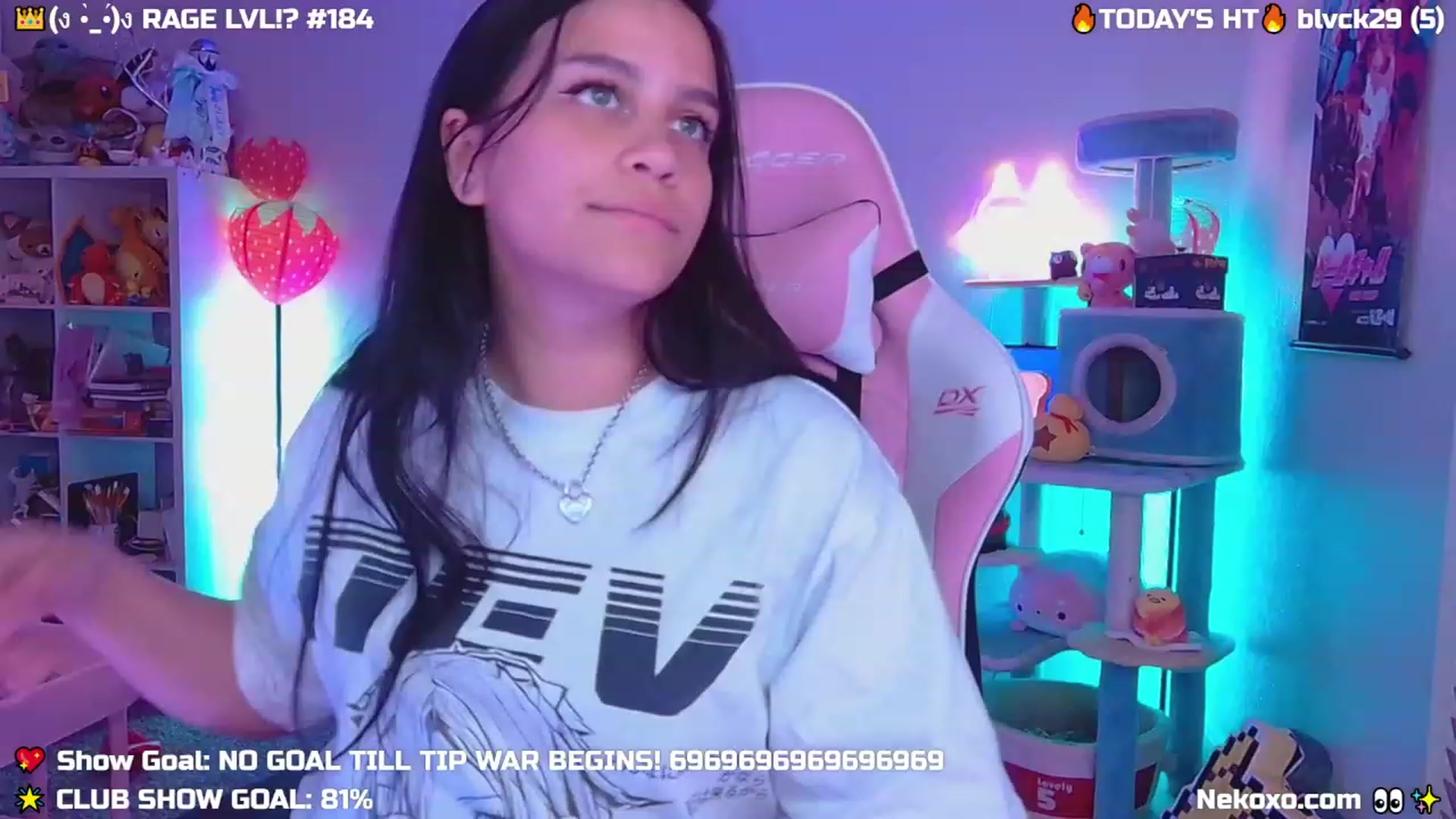 Gallery image thumbnail from Nekobeanxo's myfreecams stream on, 09/24/2023, 04:44 image 5 of 20
