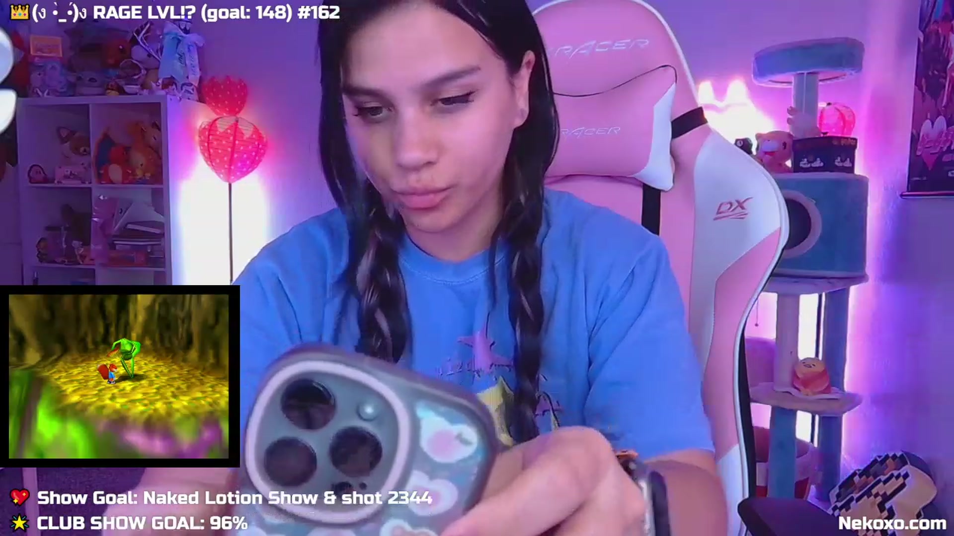 Gallery image thumbnail from Nekobeanxo's myfreecams stream on, 09/25/2023, 04:13 image 2 of 20