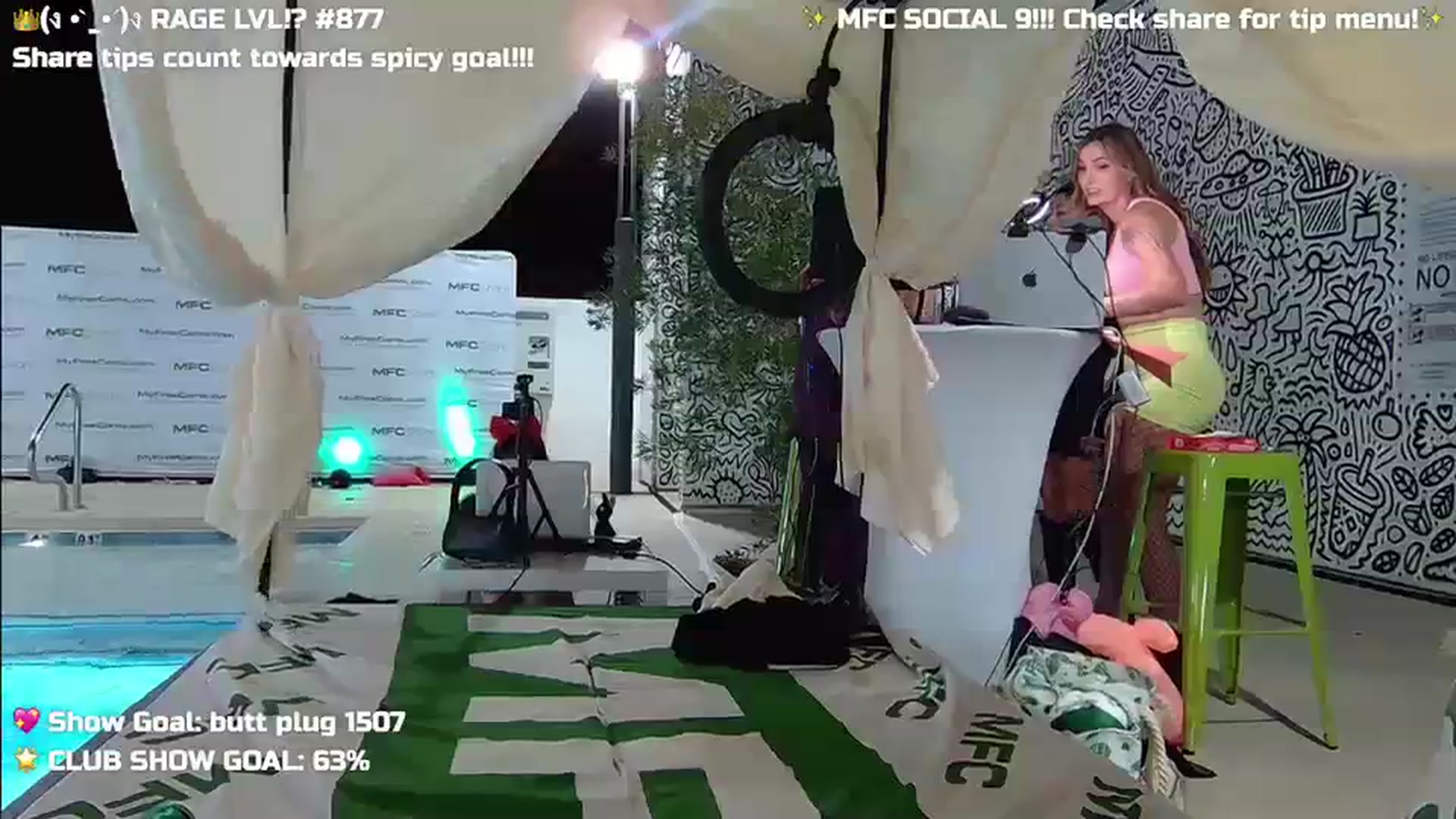Gallery image thumbnail from Nekobeanxo's myfreecams stream on, 10/12/2023, 07:15 image 13 of 20