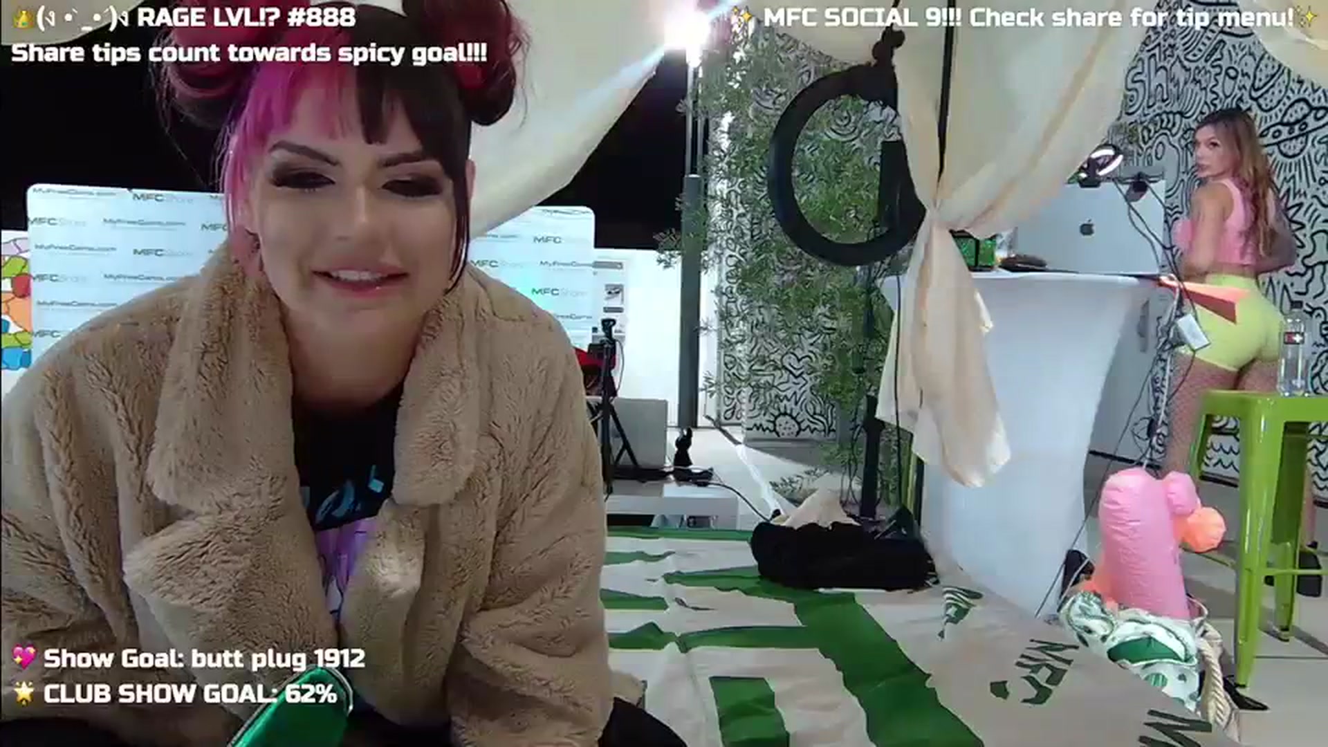 Gallery image thumbnail from Nekobeanxo's myfreecams stream on, 10/12/2023, 07:15 image 6 of 20
