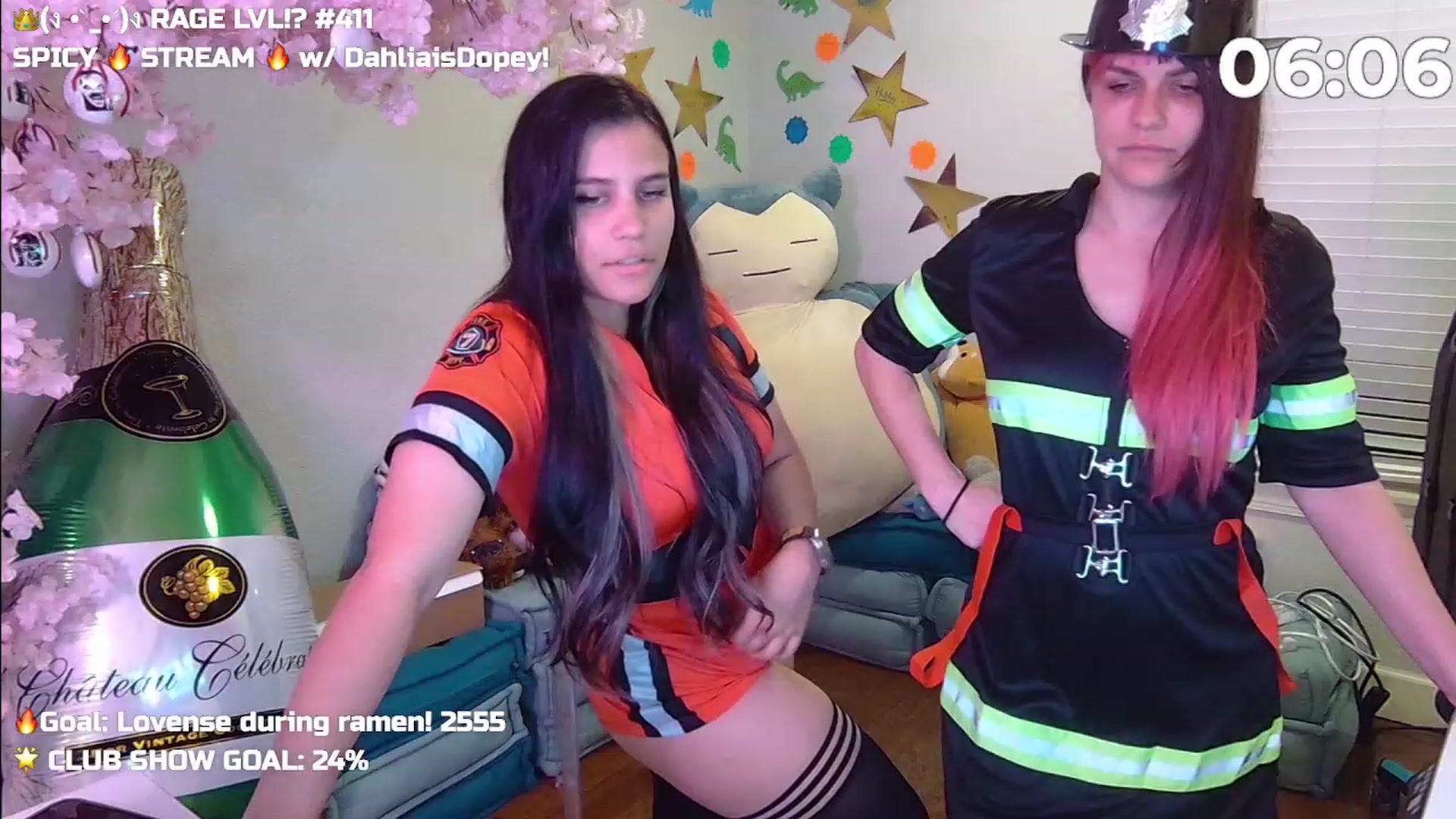 Gallery image thumbnail from Nekobeanxo's myfreecams stream on, 10/27/2023, 04:14 image 16 of 20