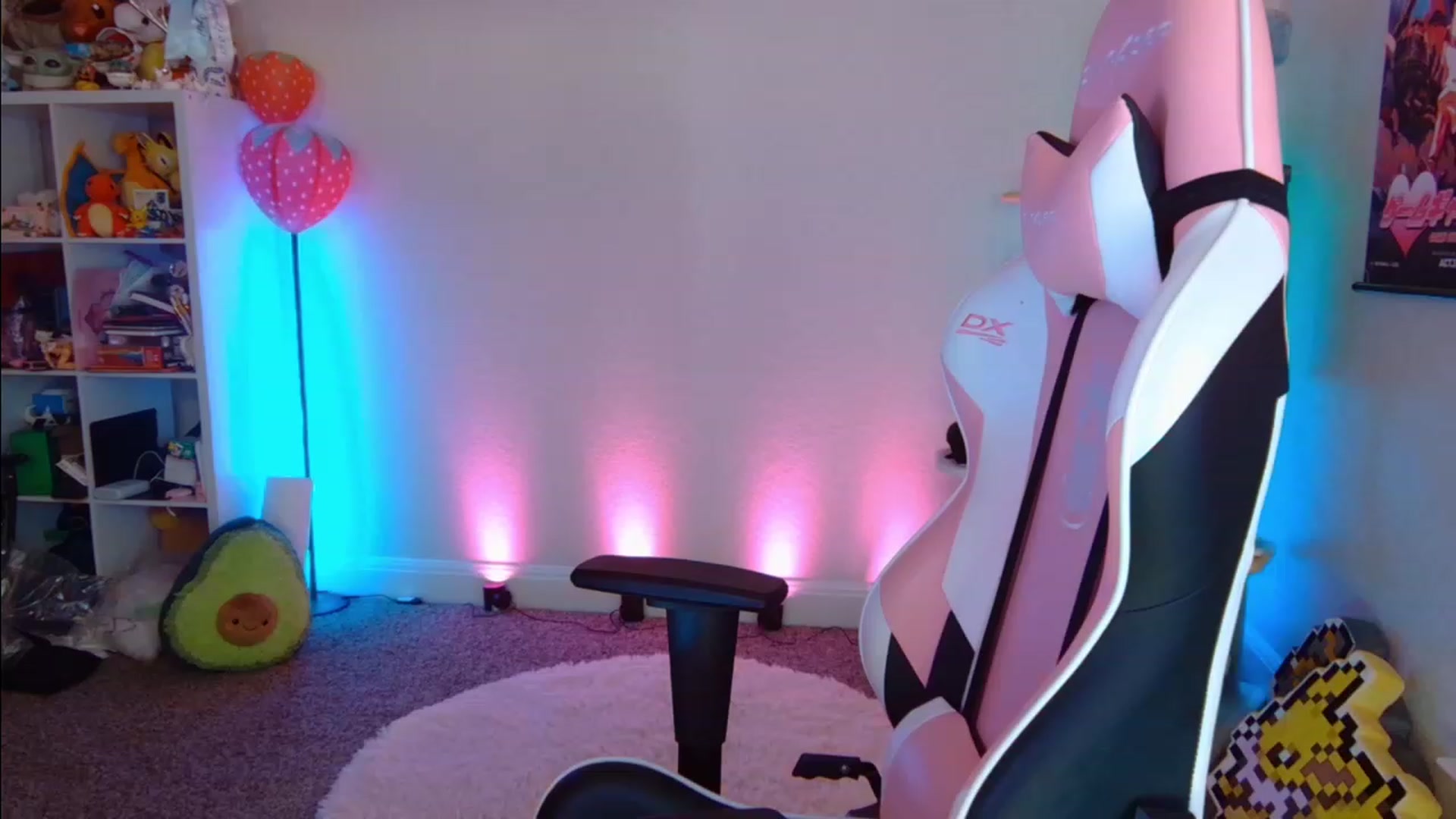 Gallery image thumbnail from Nekobeanxo's myfreecams stream on, 12/15/2023, 07:30 image 2 of 20