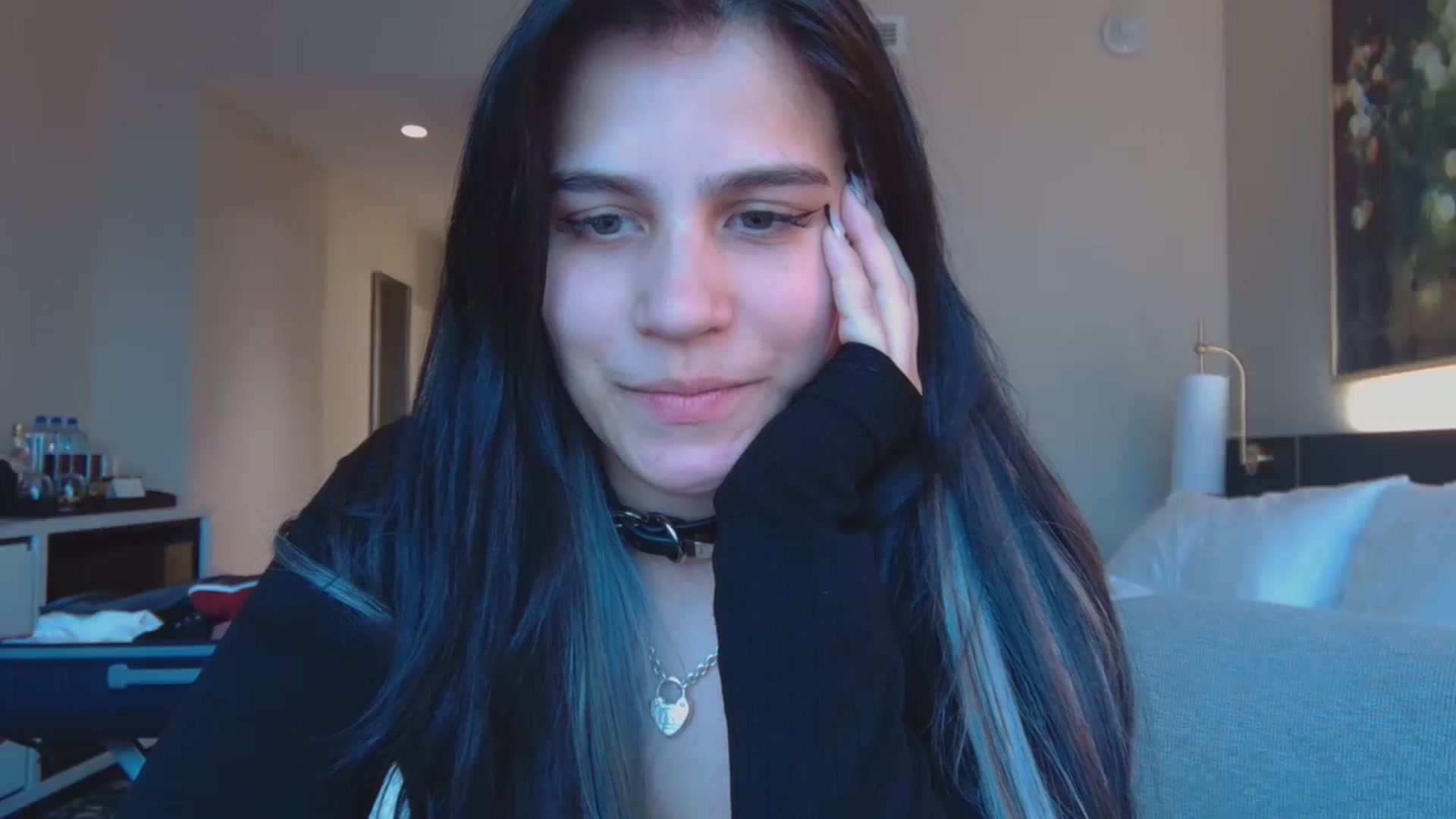 Gallery image thumbnail from Nekobeanxo's myfreecams stream on, 01/25/2024, 24:16 image 4 of 20