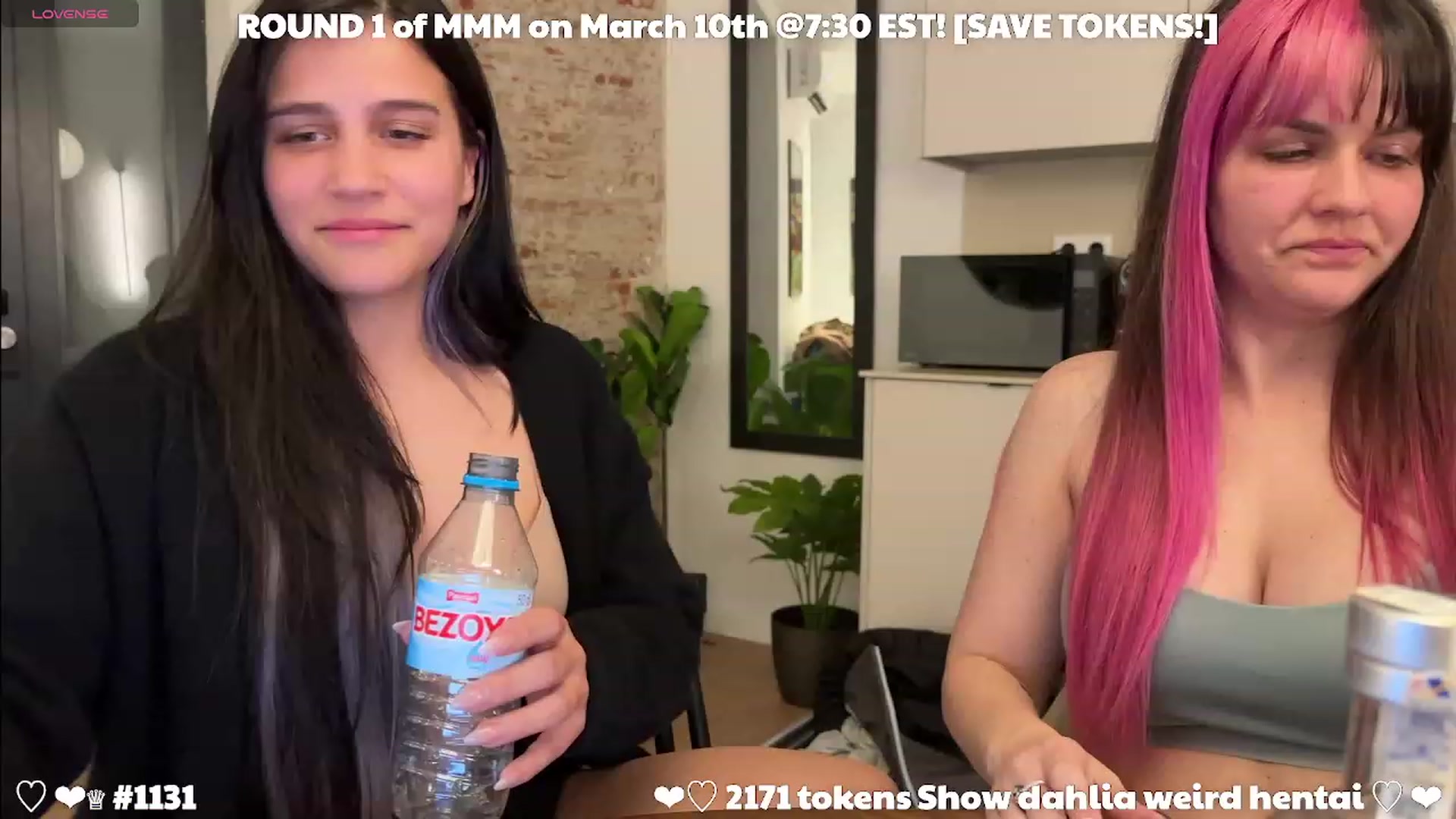 Gallery image thumbnail from Nekobeanxo's myfreecams stream on, 03/03/2024, 01:24 image 12 of 20
