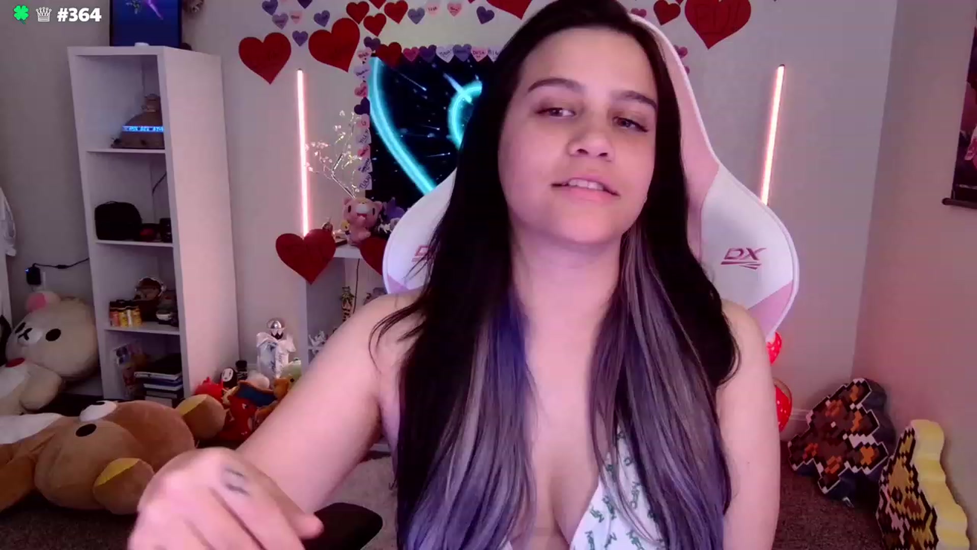 Gallery image thumbnail from Nekobeanxo's myfreecams stream on, 03/18/2024, 06:10 image 12 of 20