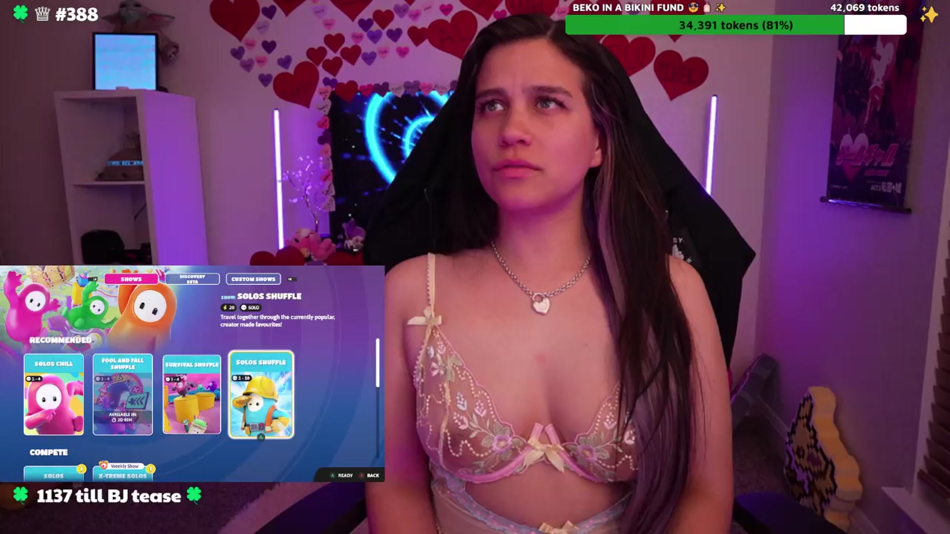 Gallery image thumbnail from Nekobeanxo's myfreecams stream on, 03/30/2024, 07:07 image 18 of 20