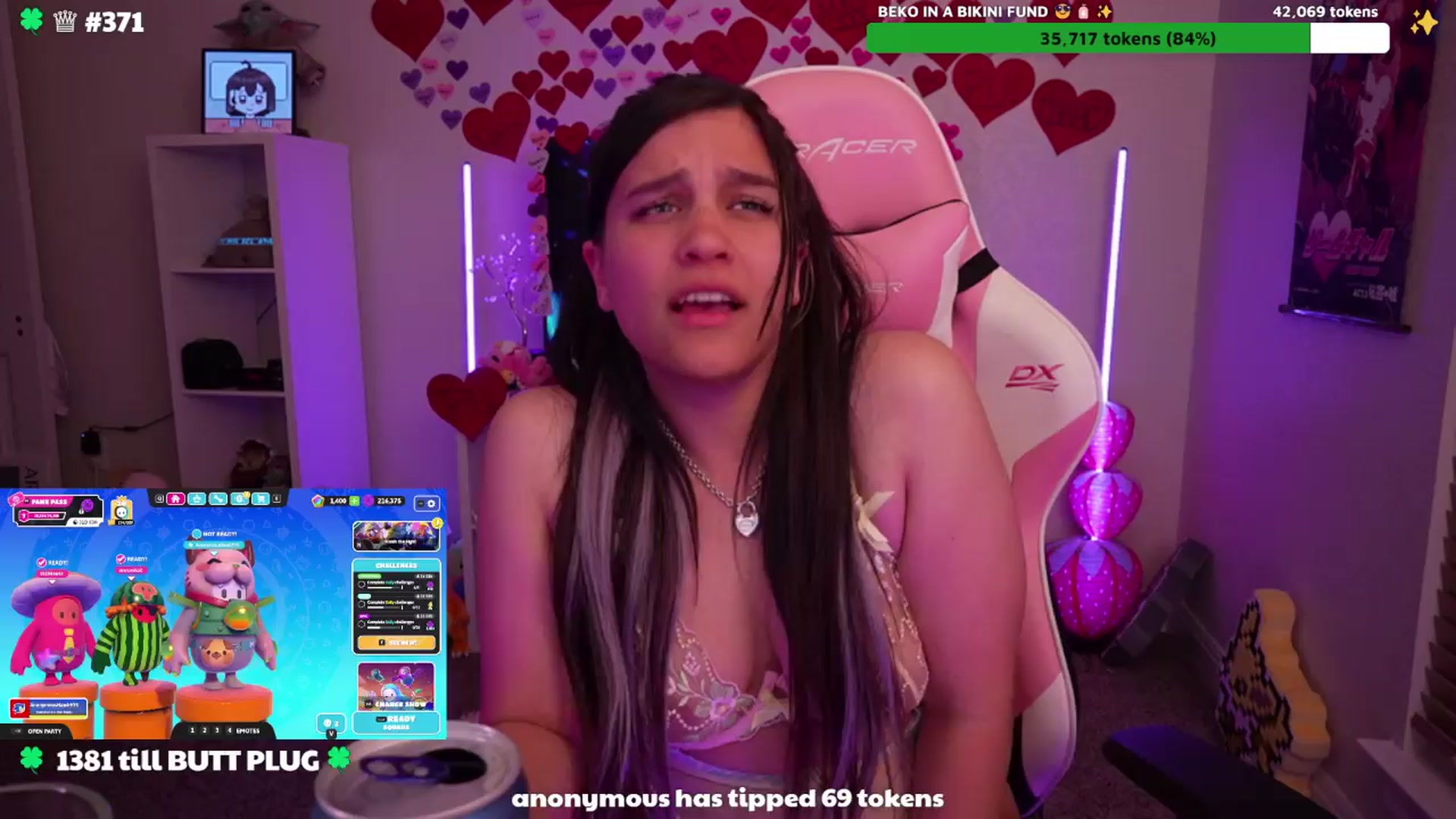 Gallery image thumbnail from Nekobeanxo's myfreecams stream on, 03/30/2024, 08:33 image 12 of 20