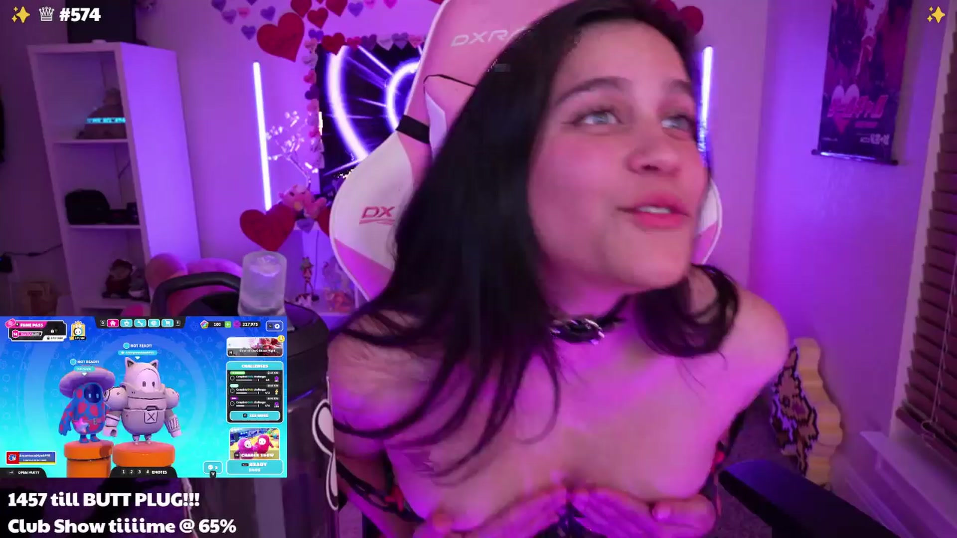 Gallery image thumbnail from Nekobeanxo's myfreecams stream on, 04/03/2024, 07:01 image 7 of 20