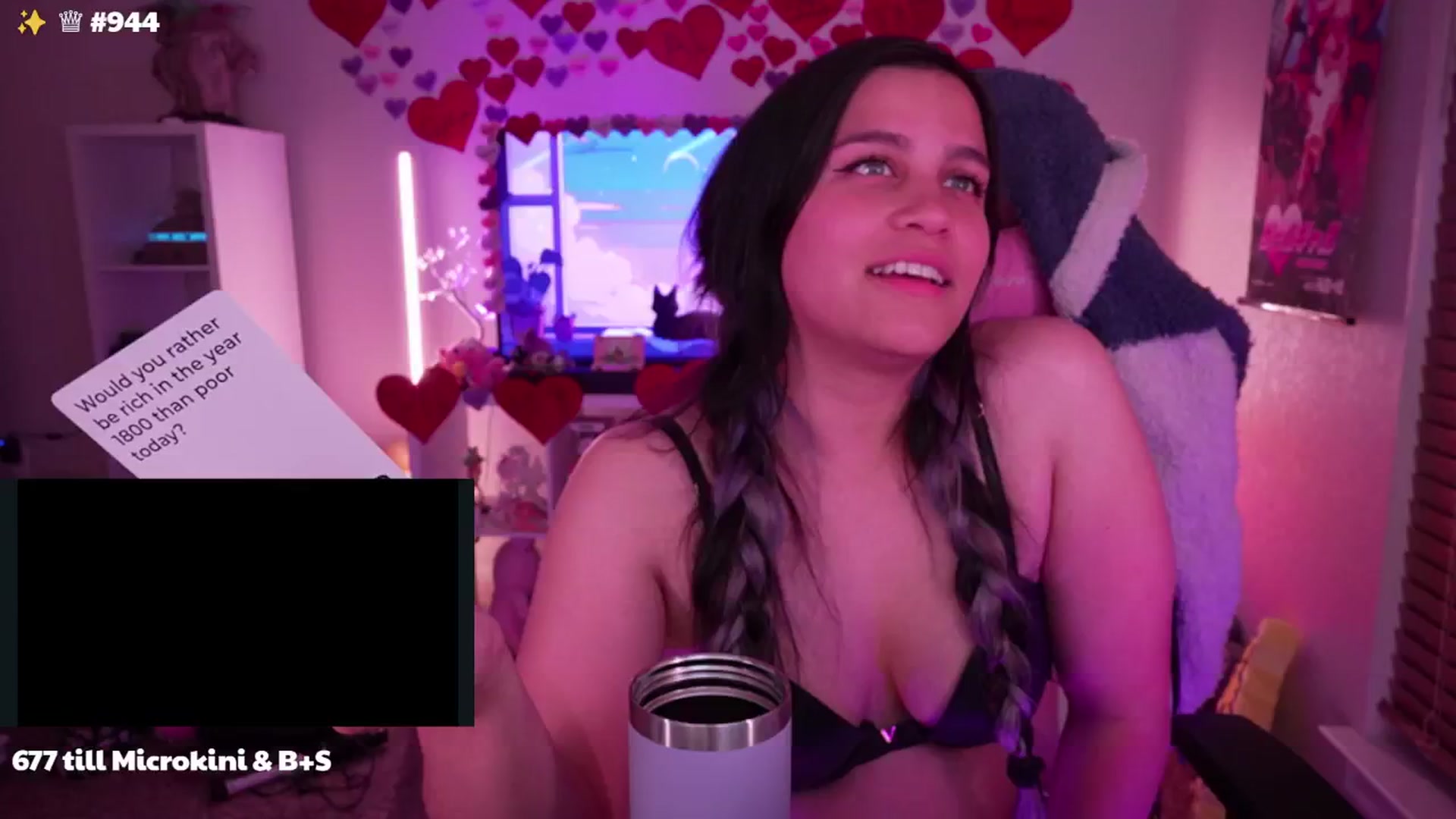 Gallery image thumbnail from Nekobeanxo's myfreecams stream on, 04/19/2024, 06:06 image 11 of 20