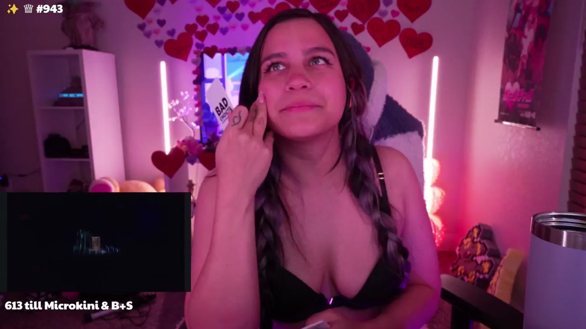 Gallery image thumbnail from Nekobeanxo's myfreecams stream on, 04/19/2024, 06:06 image 13 of 20