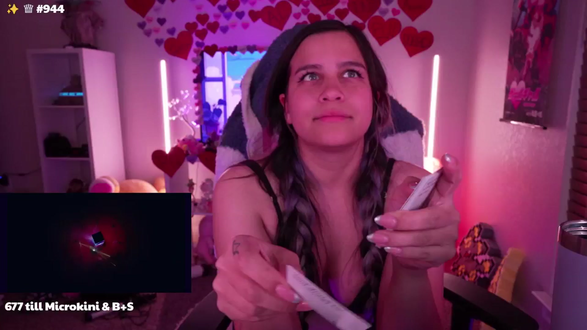 Gallery image thumbnail from Nekobeanxo's myfreecams stream on, 04/19/2024, 06:06 image 12 of 20