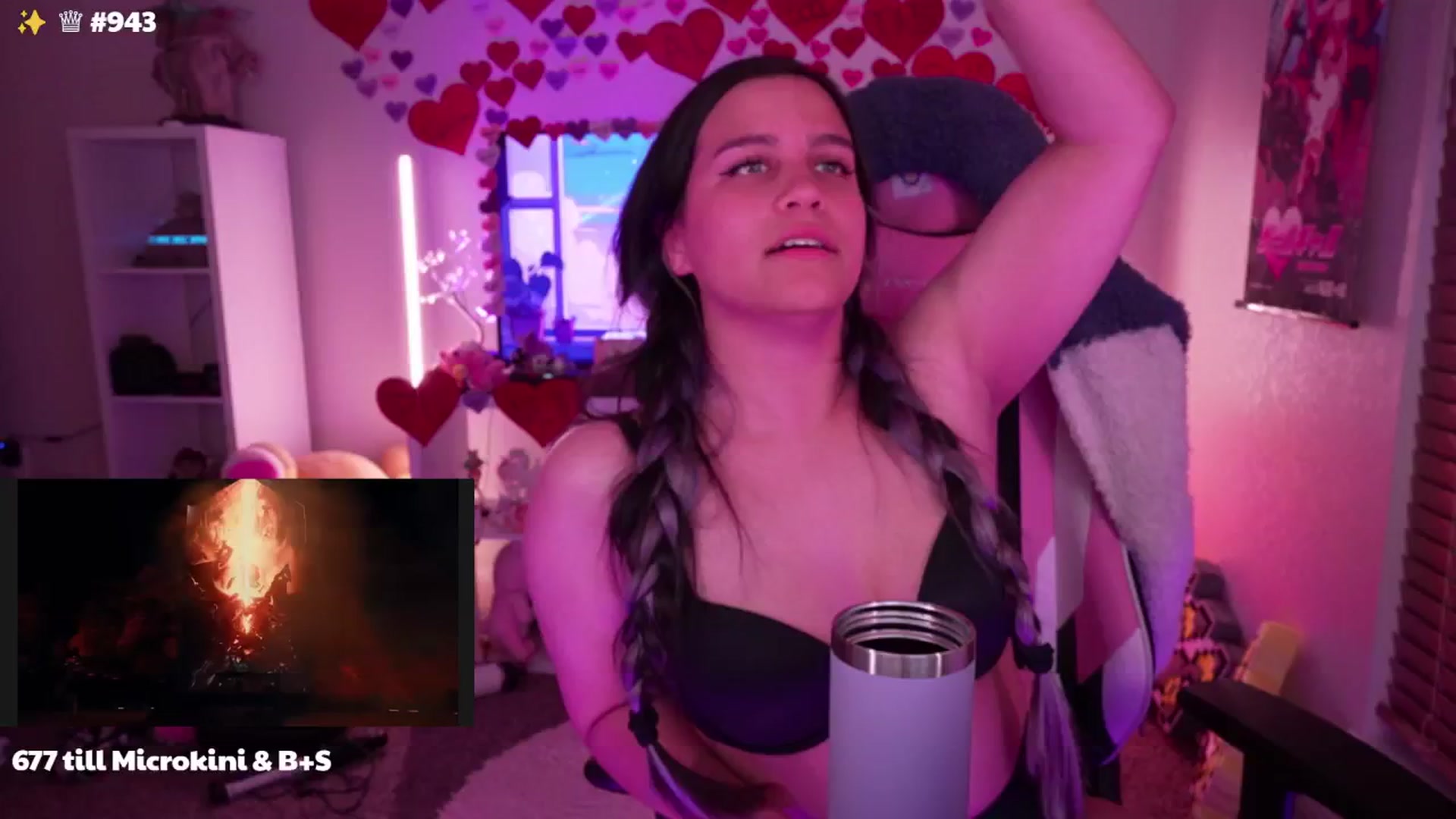 Gallery image thumbnail from Nekobeanxo's myfreecams stream on, 04/19/2024, 06:06 image 7 of 20
