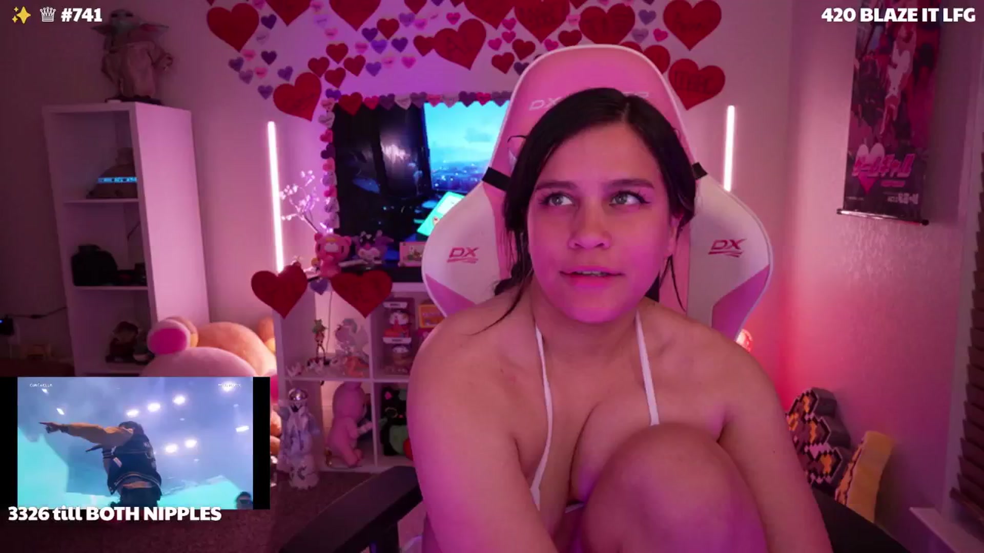 Gallery image thumbnail from Nekobeanxo's myfreecams stream on, 04/20/2024, 05:55 image 4 of 20