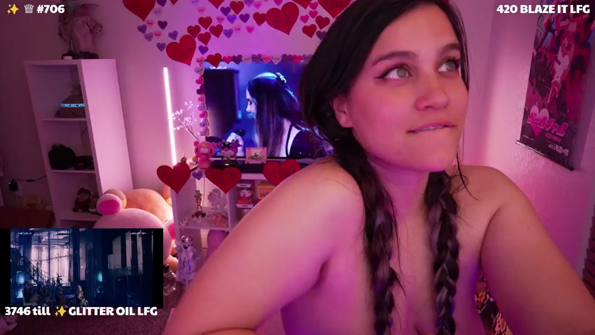 Gallery image thumbnail from Nekobeanxo's myfreecams stream on, 04/20/2024, 08:21 image 3 of 20