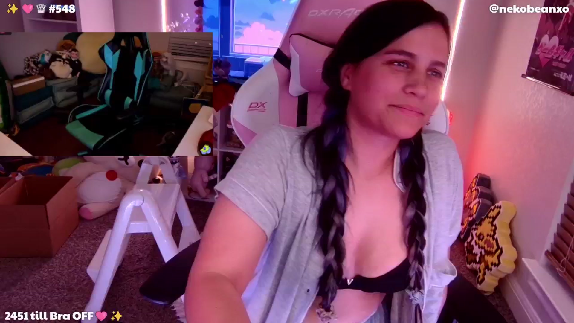 Gallery image thumbnail from Nekobeanxo's myfreecams stream on, 04/29/2024, 05:16 image 12 of 20