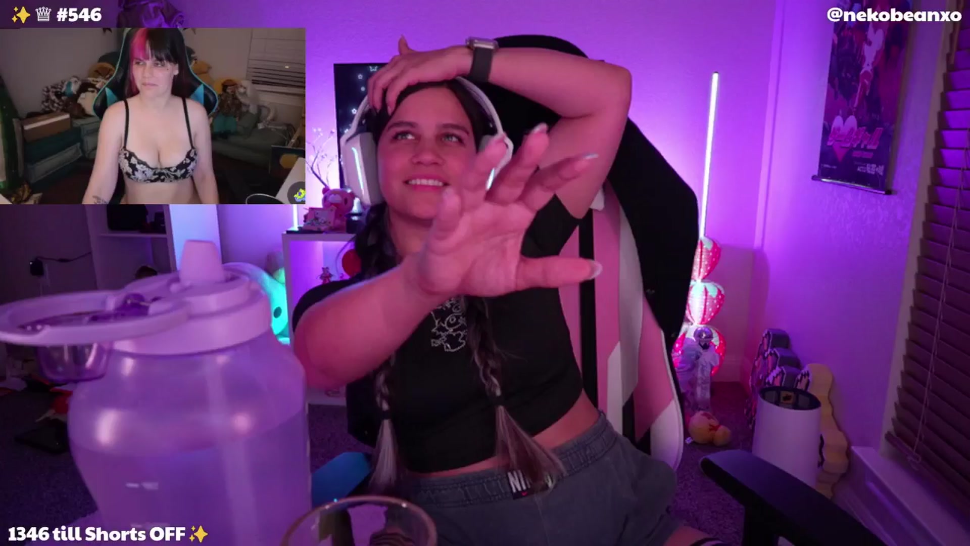 Gallery image thumbnail from Nekobeanxo's myfreecams stream on, 05/04/2024, 06:46 image 3 of 20