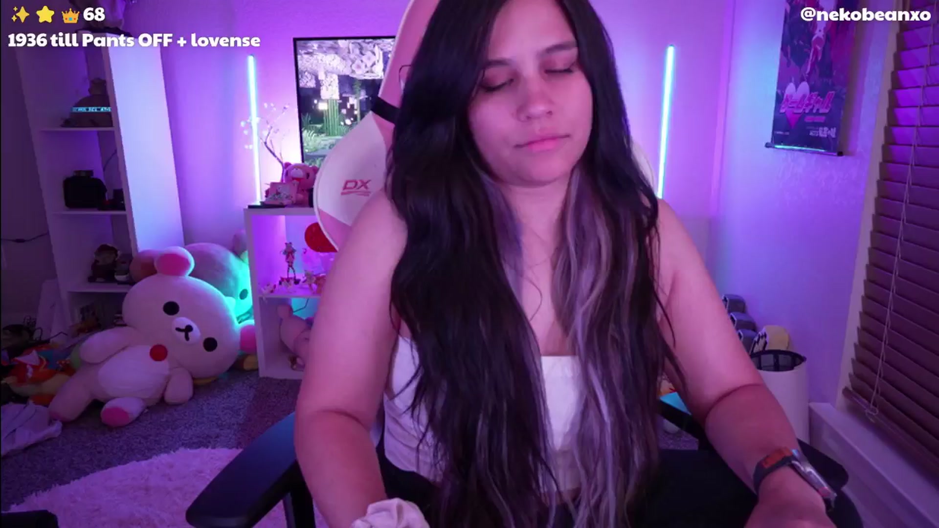 Gallery image thumbnail from Nekobeanxo's myfreecams stream on, 05/06/2024, 10:39 image 4 of 20