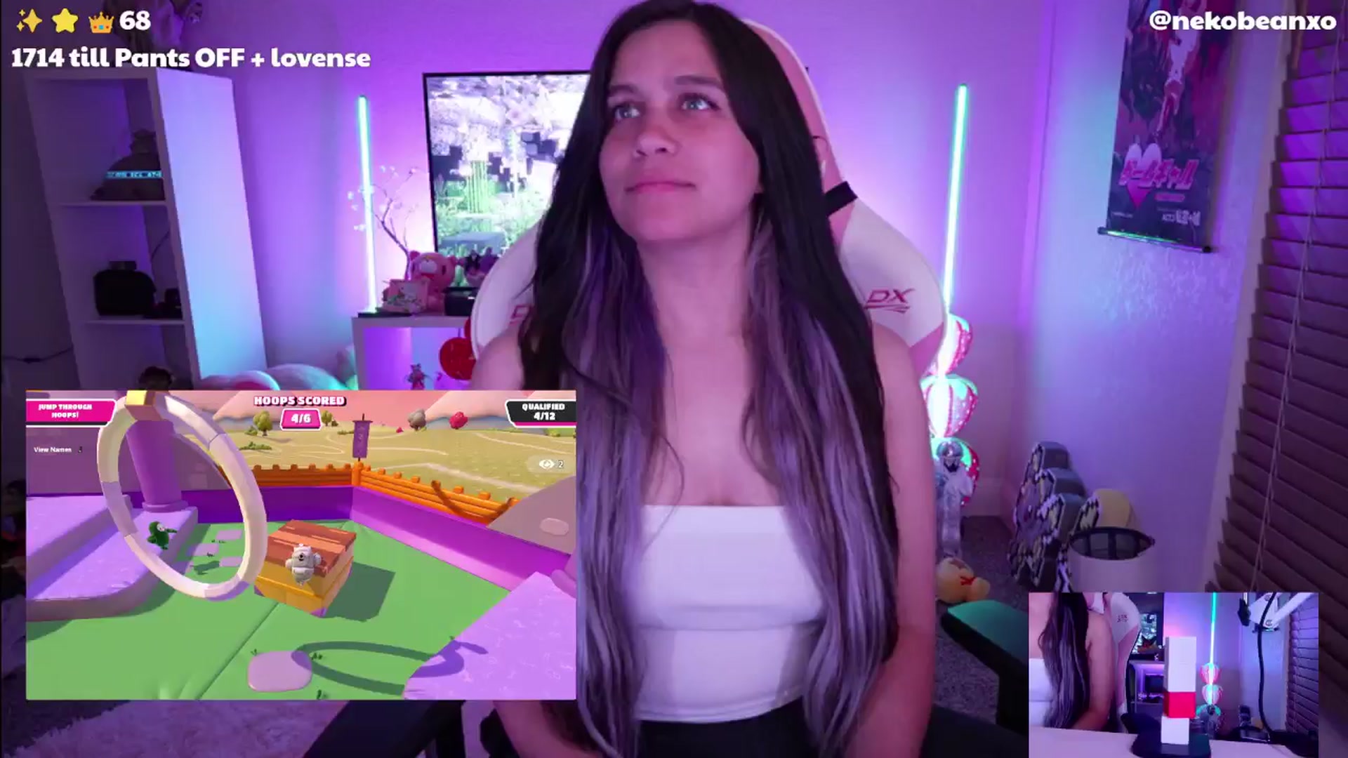 Gallery image thumbnail from Nekobeanxo's myfreecams stream on, 05/06/2024, 10:39 image 13 of 20