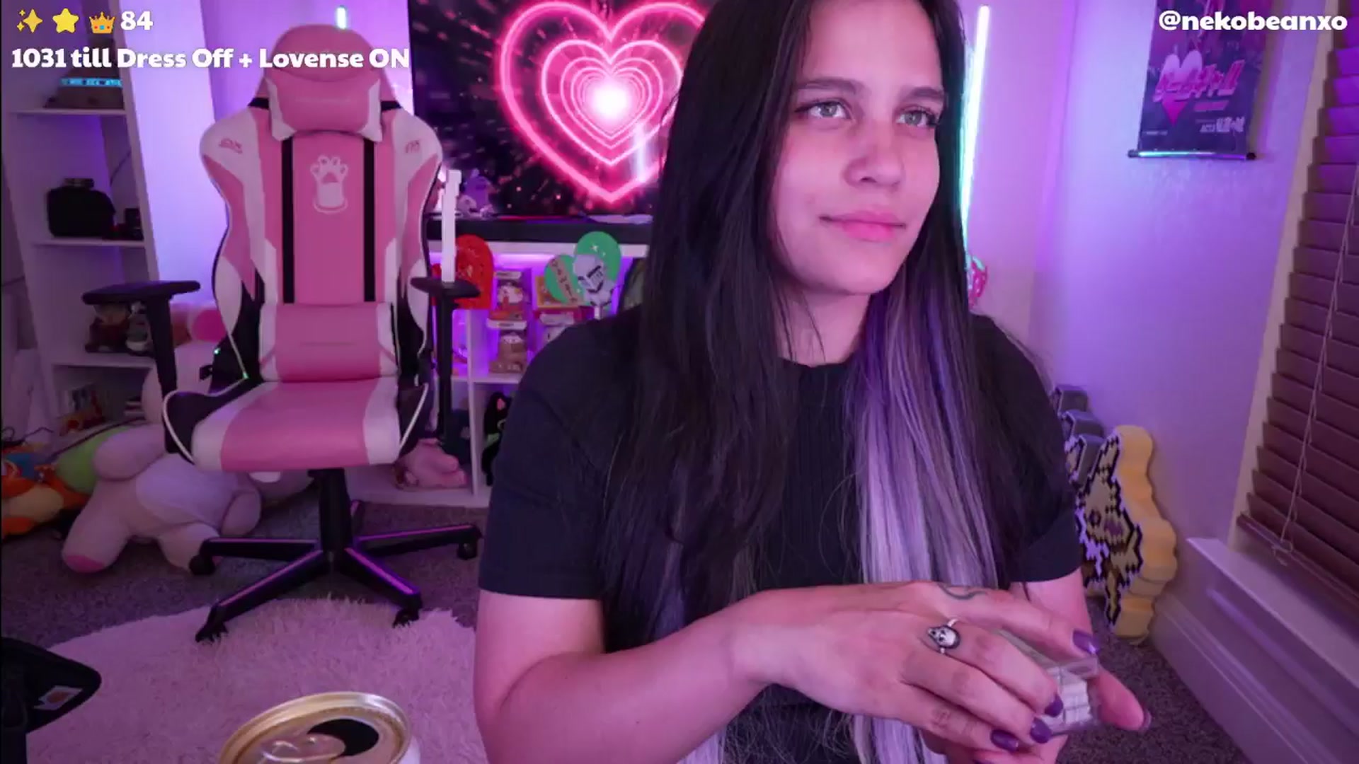 Gallery image thumbnail from Nekobeanxo's myfreecams stream on, 05/10/2024, 04:36 image 17 of 20