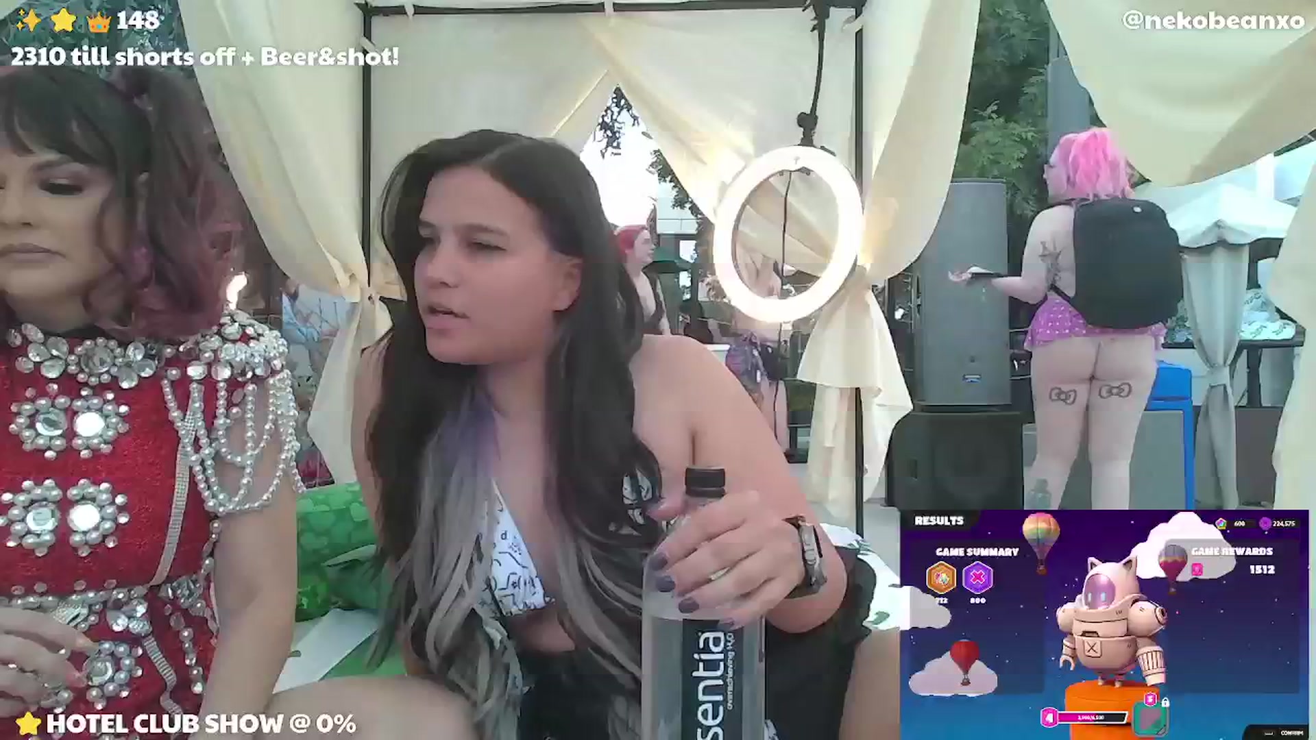 Gallery image thumbnail from Nekobeanxo's myfreecams stream on, 05/22/2024, 01:44 image 13 of 20