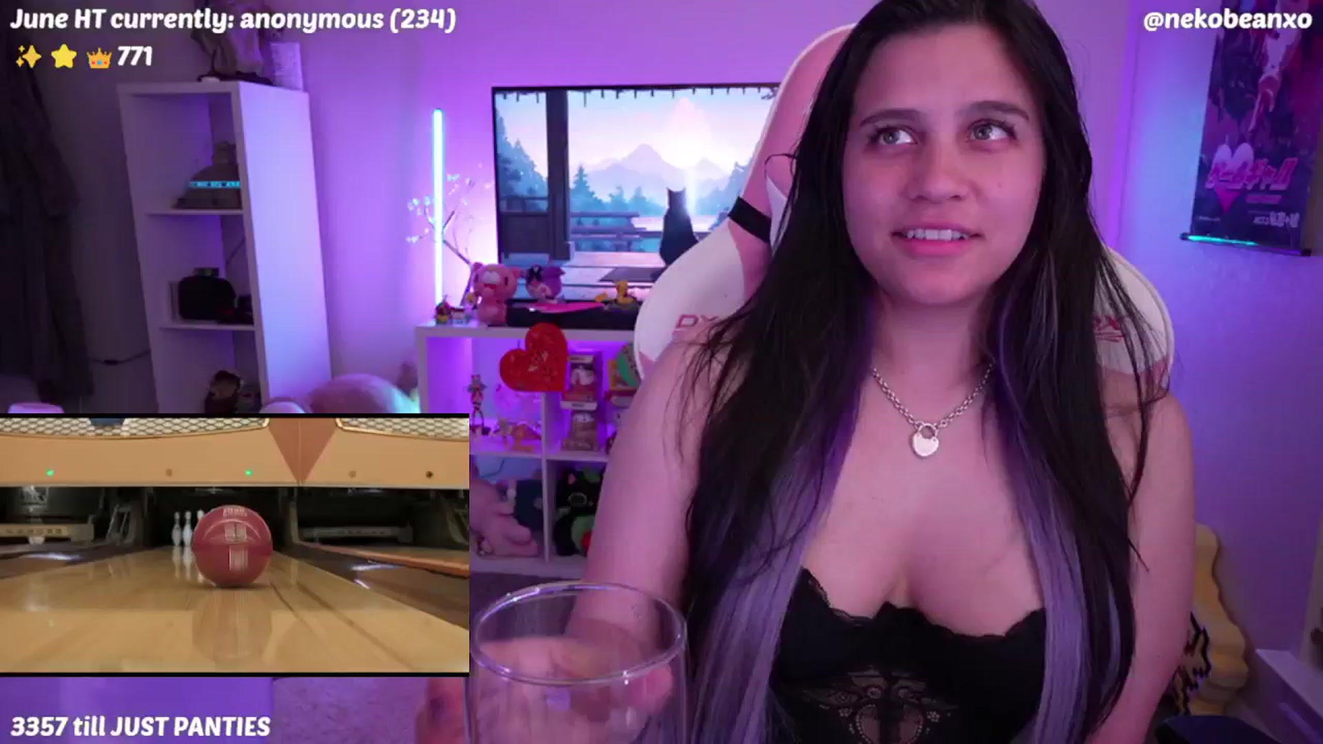Gallery image thumbnail from Nekobeanxo's myfreecams stream on, 06/02/2024, 07:07 image 10 of 20