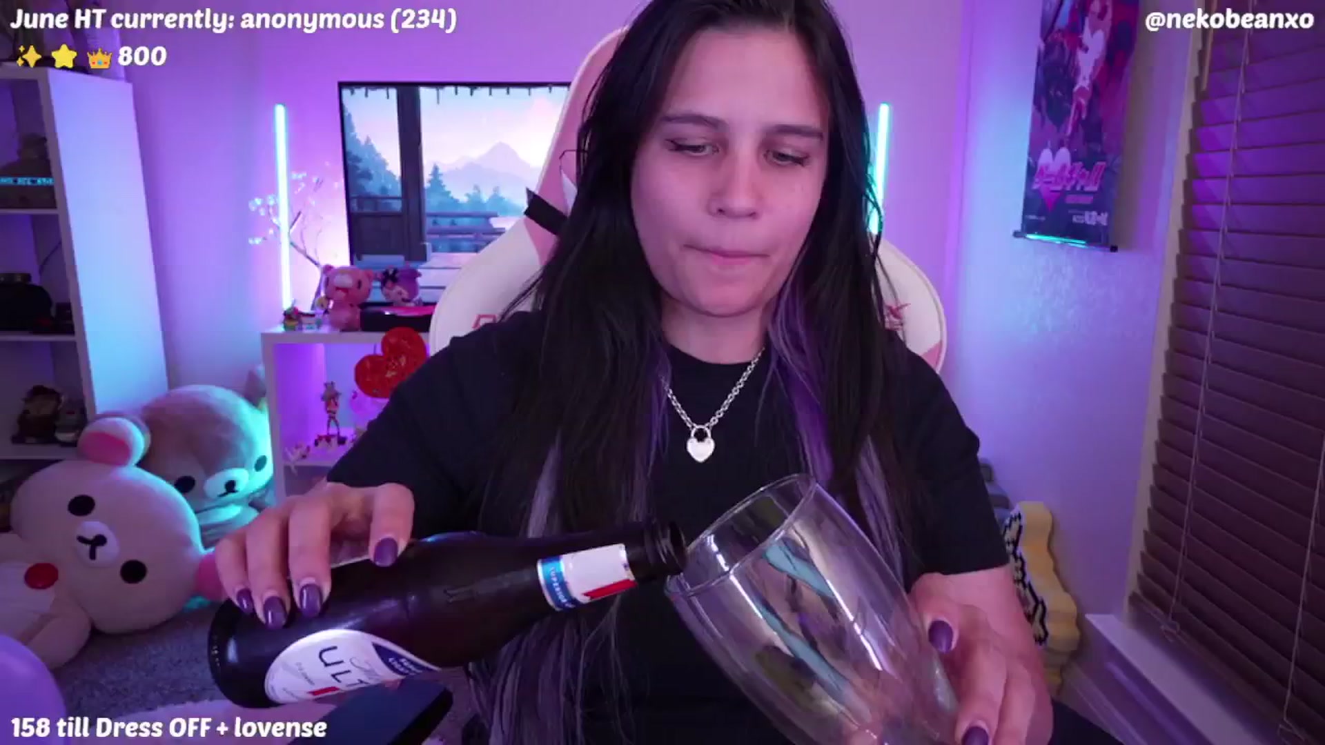 Gallery image thumbnail from Nekobeanxo's myfreecams stream on, 06/02/2024, 07:07 image 7 of 20