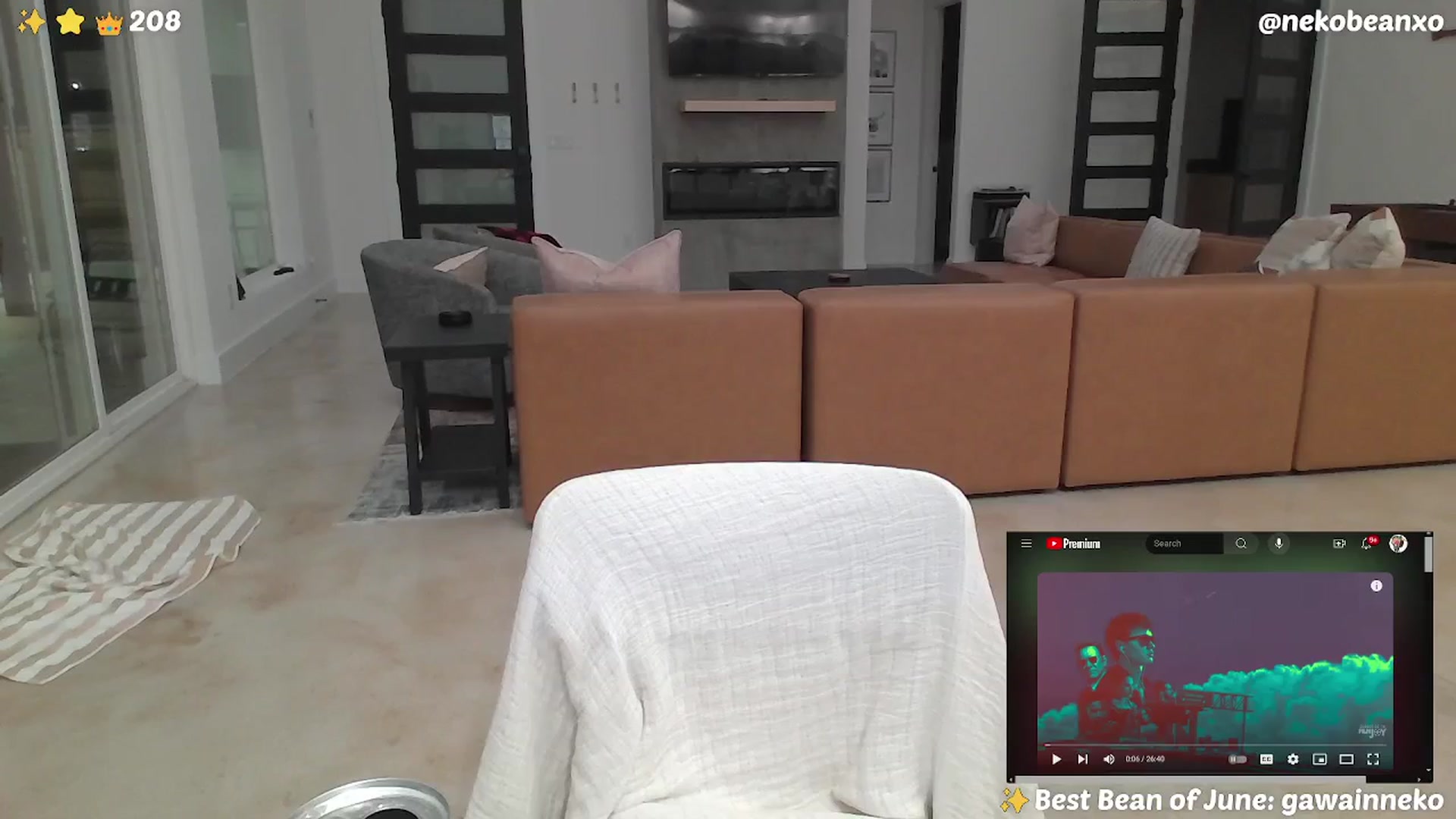 Gallery image thumbnail from Nekobeanxo's myfreecams stream on, 06/06/2024, 08:14 image 12 of 20