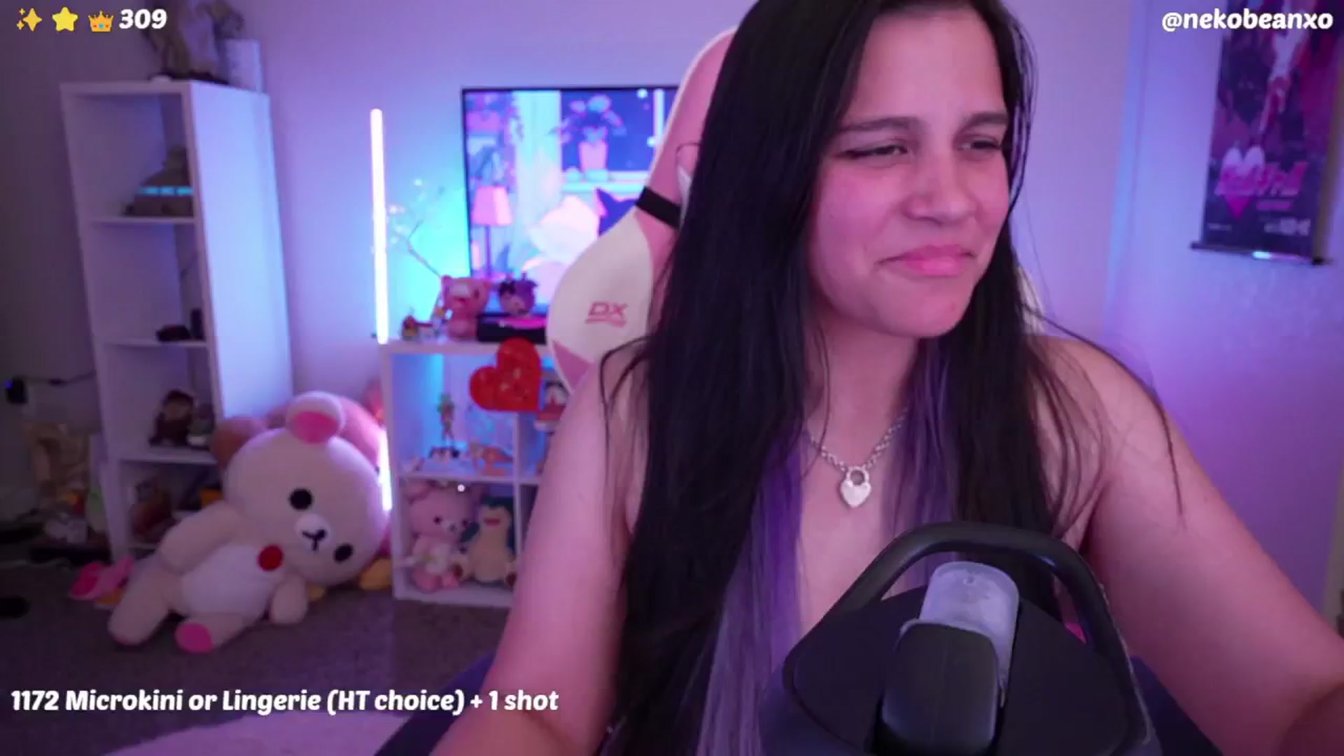 Gallery image thumbnail from Nekobeanxo's myfreecams stream on, 06/16/2024, 09:03 image 6 of 20