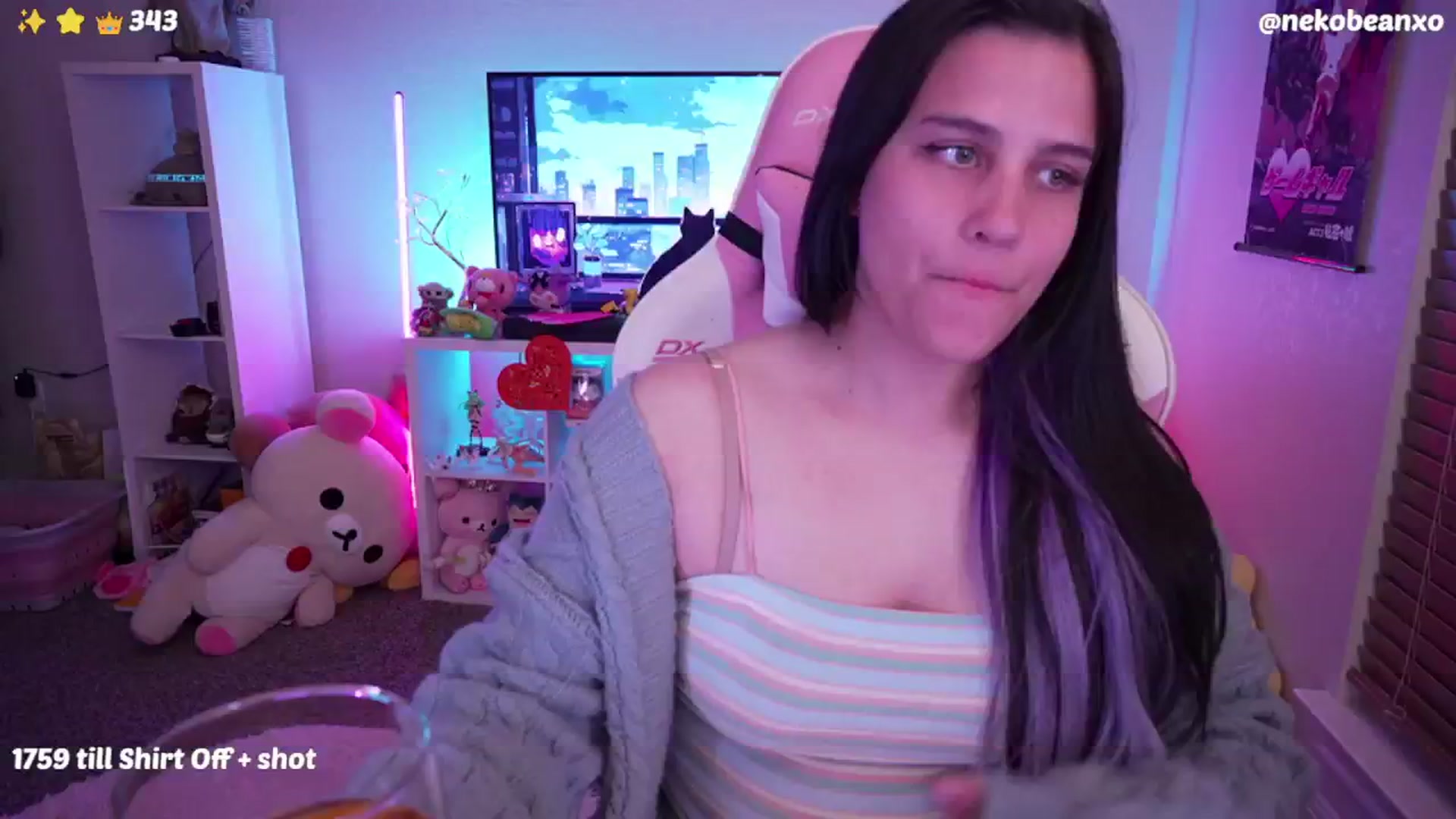 Gallery image thumbnail from Nekobeanxo's myfreecams stream on, 06/23/2024, 02:25 image 17 of 20