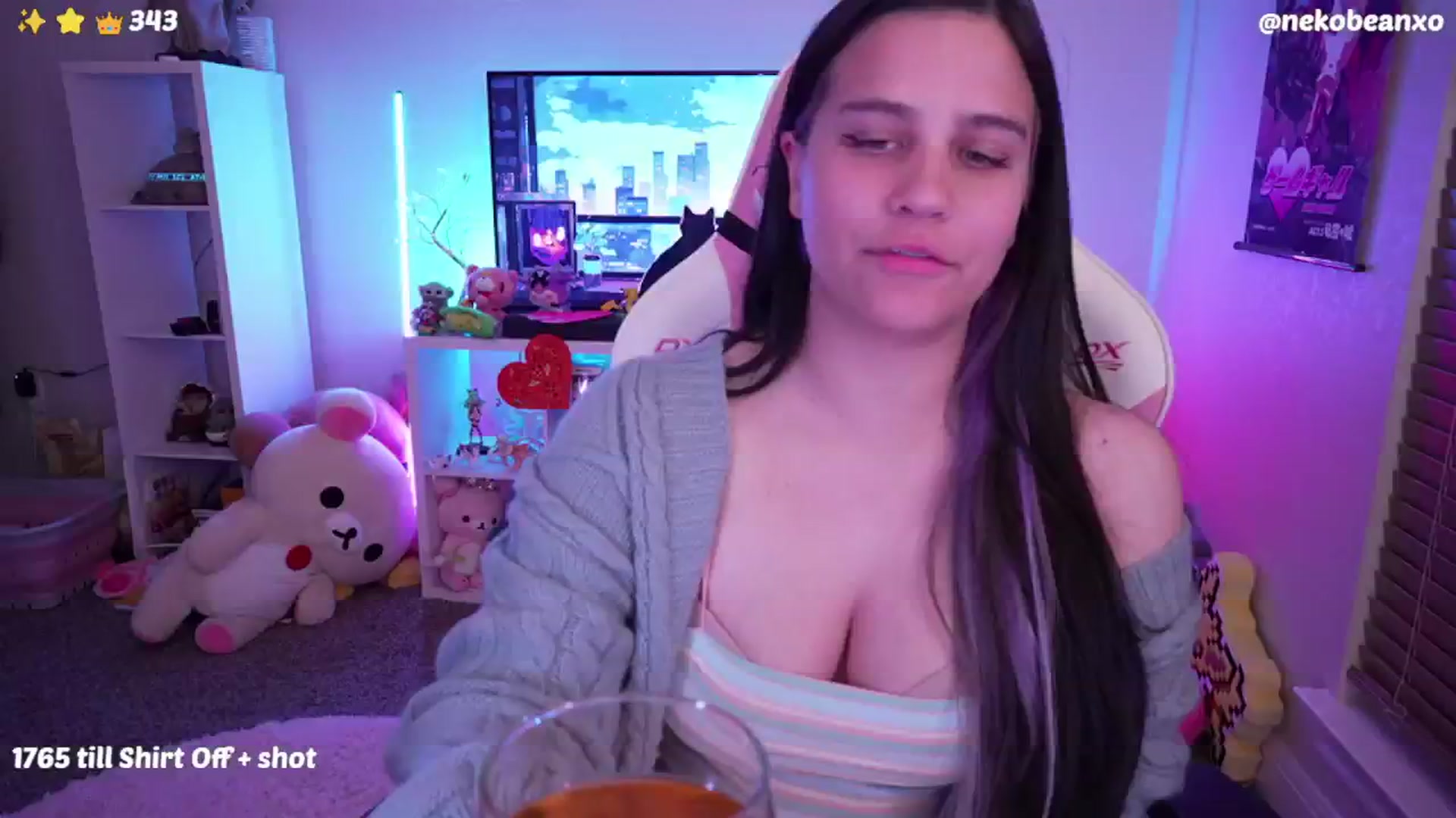Gallery image thumbnail from Nekobeanxo's myfreecams stream on, 06/23/2024, 02:25 image 16 of 20