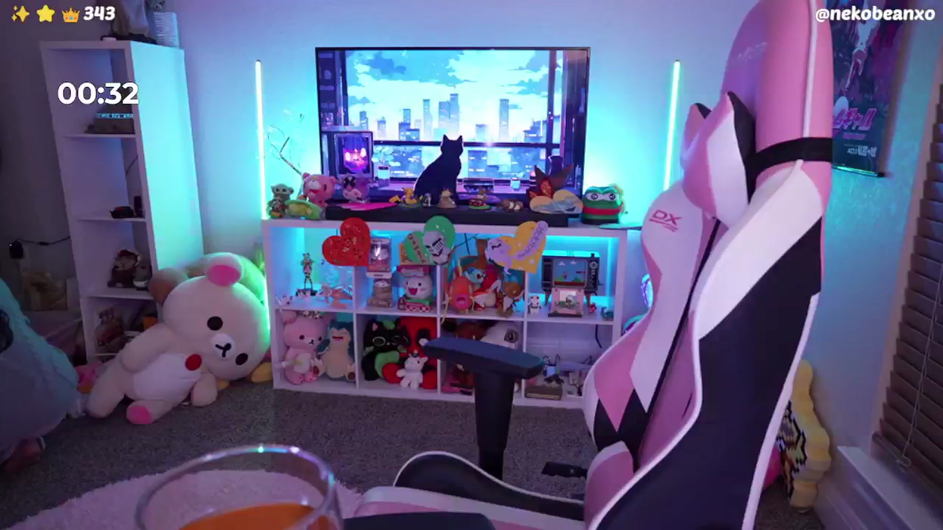 Gallery image thumbnail from Nekobeanxo's myfreecams stream on, 06/23/2024, 02:25 image 13 of 20