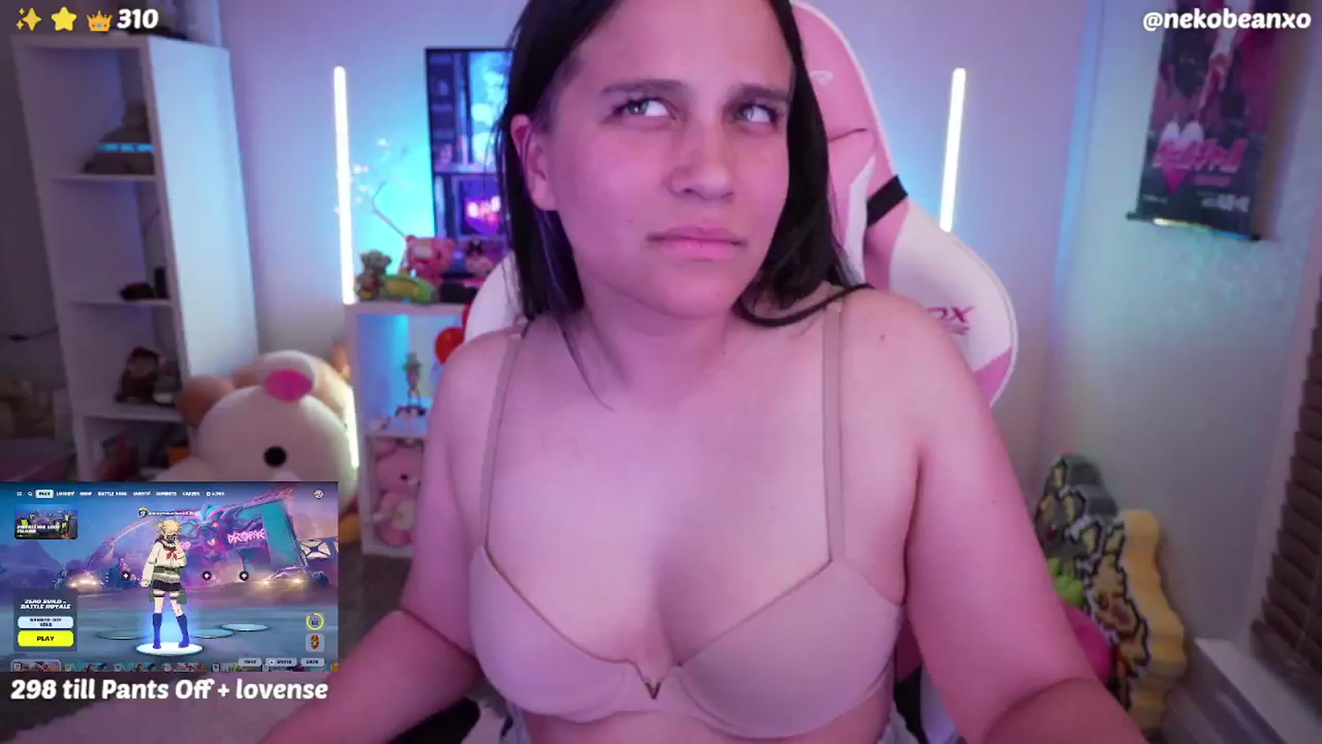 Gallery image thumbnail from Nekobeanxo's myfreecams stream on, 06/23/2024, 09:49 image 12 of 20