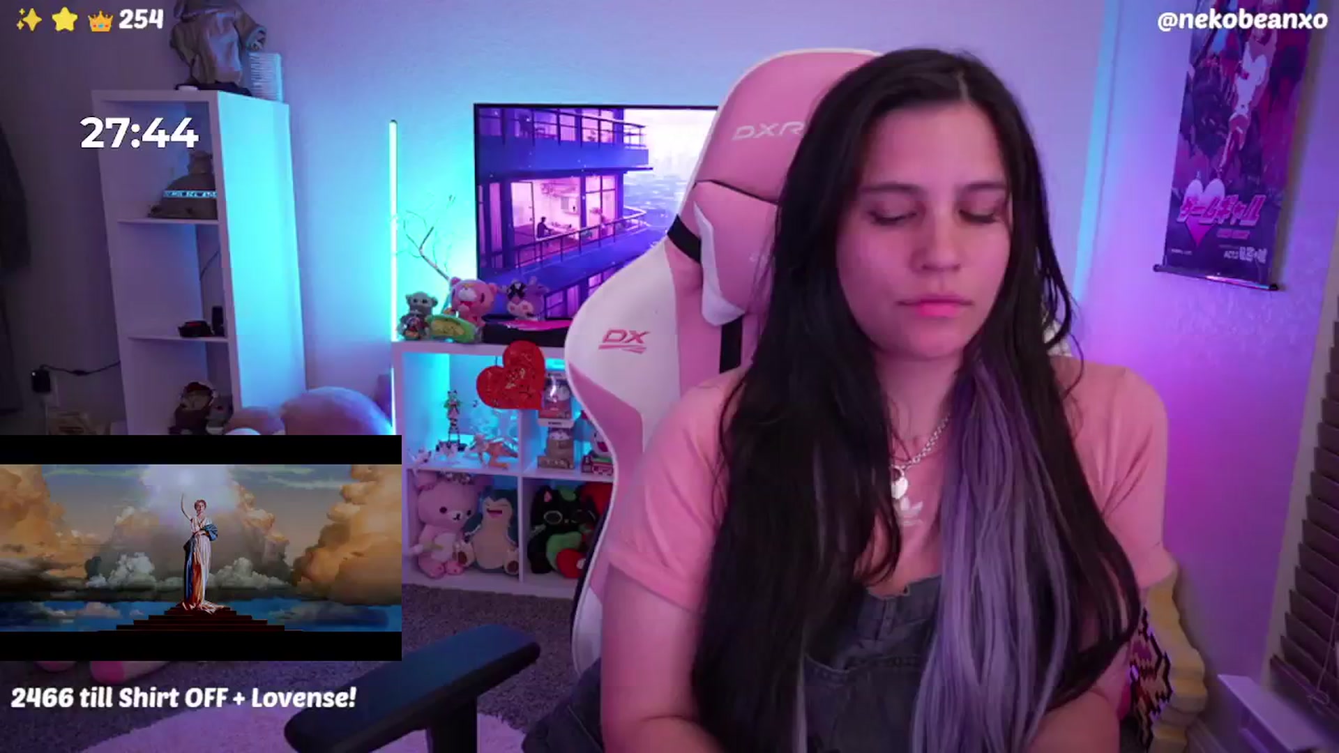 Gallery image thumbnail from Nekobeanxo's myfreecams stream on, 06/25/2024, 05:22 image 3 of 20