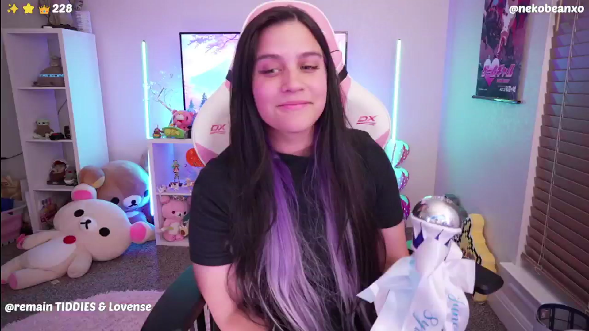 Gallery image thumbnail from Nekobeanxo's myfreecams stream on, 06/29/2024, 07:25 image 3 of 20